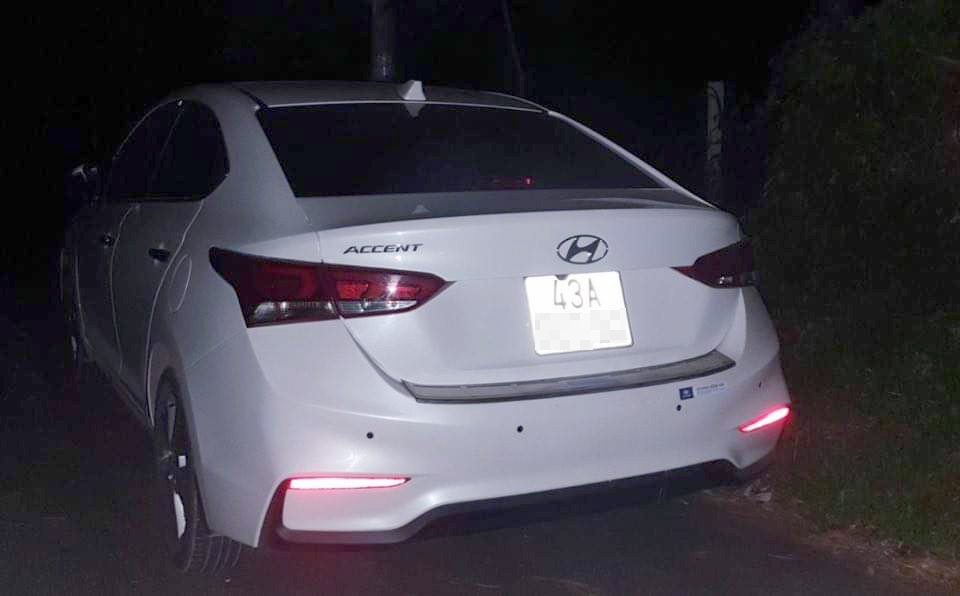 thi the bi bo trong cop xe oto anh 2