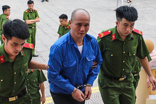 An tu hinh cho ke van chuyen trai phep 11 banh heroin hinh anh