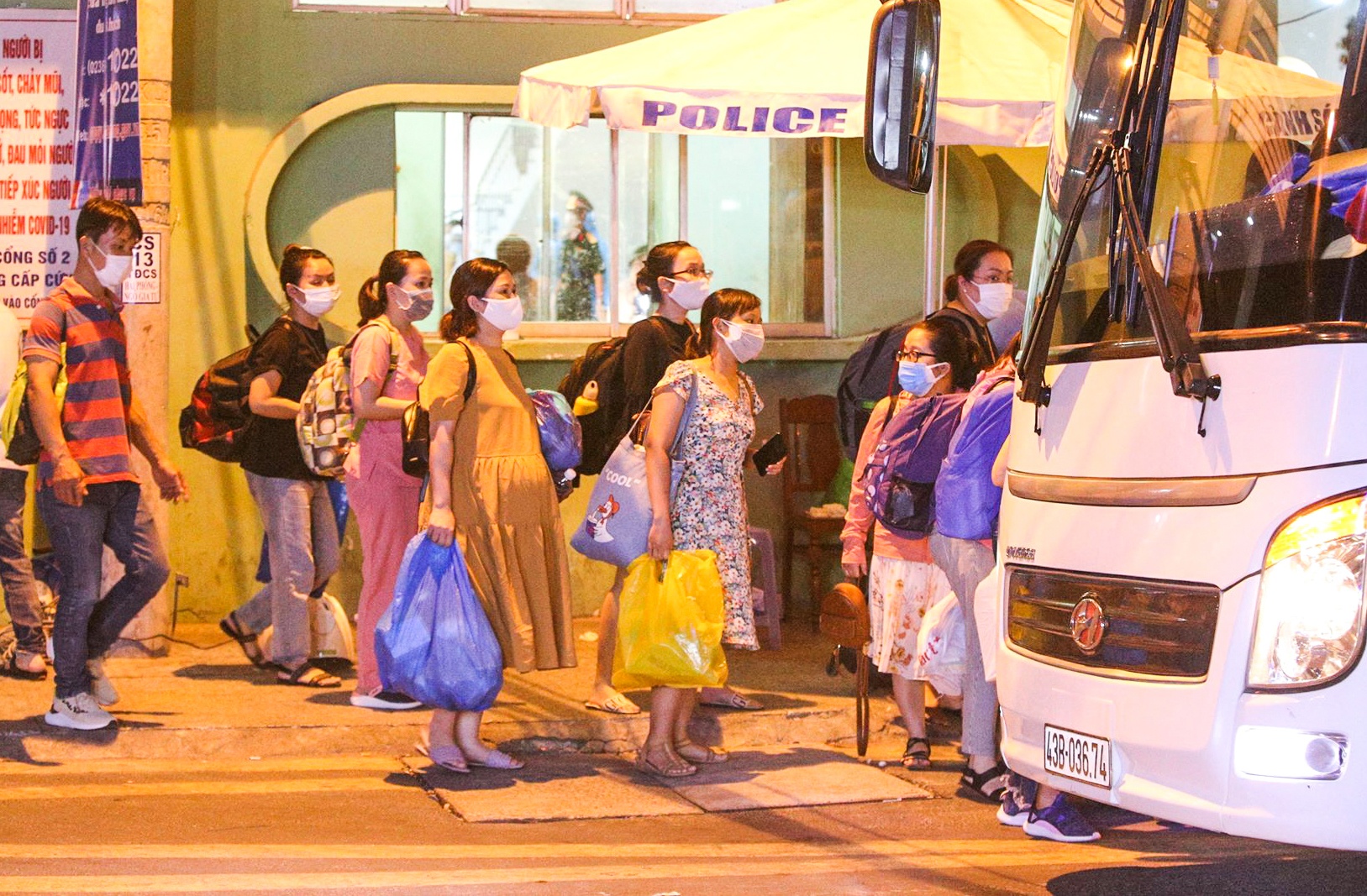 Cach ly hang tram nhan vien Benh vien Da Nang o khach san hinh anh