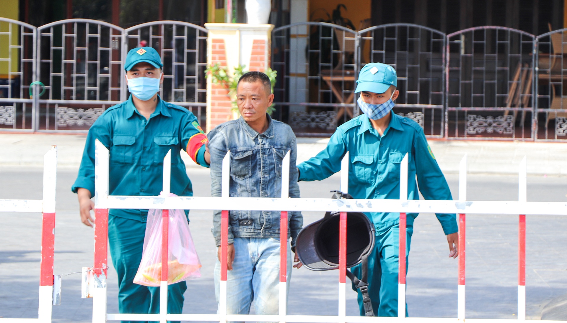 cach ly xa hoi TP Hoi An anh 11