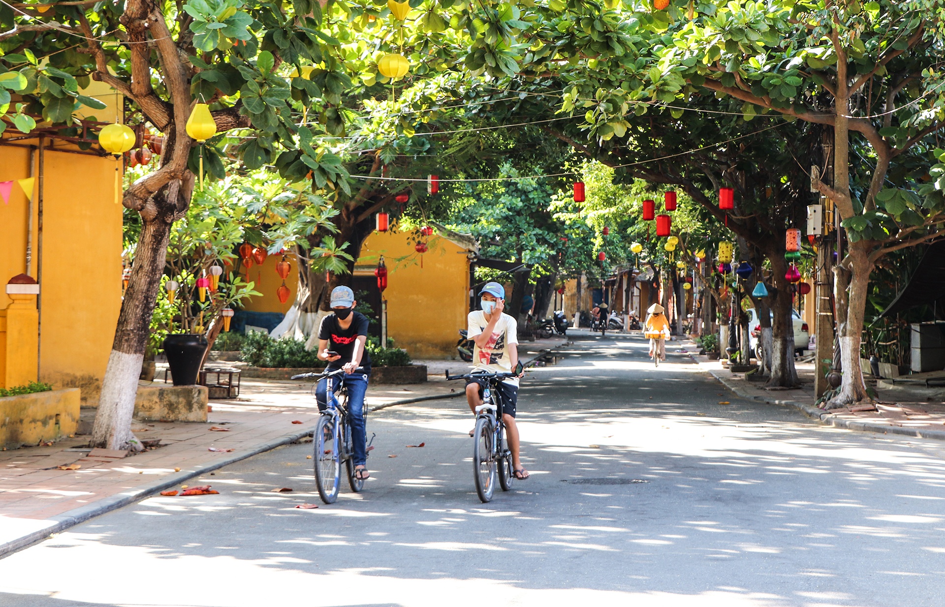 cach ly xa hoi TP Hoi An anh 1