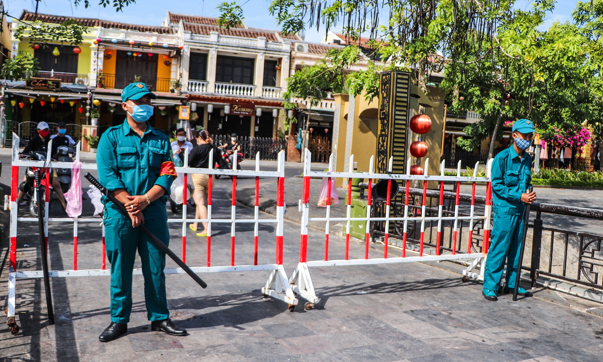 bi xu phat vi tron cach ly anh 1