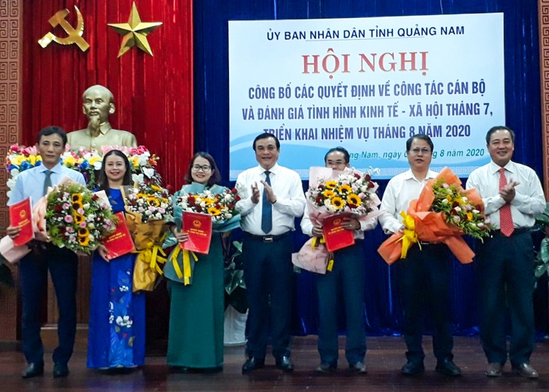 Quang Nam bo nhiem nhieu giam doc so hinh anh