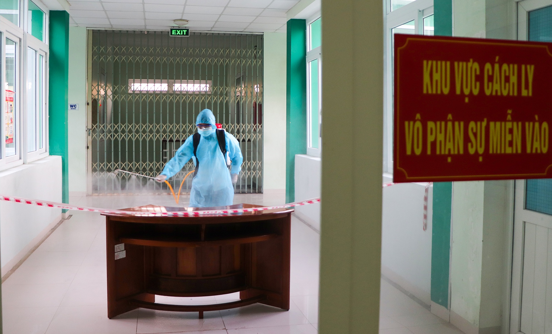 nhan vien CDC Quang Nam mac Covid-19 anh 5