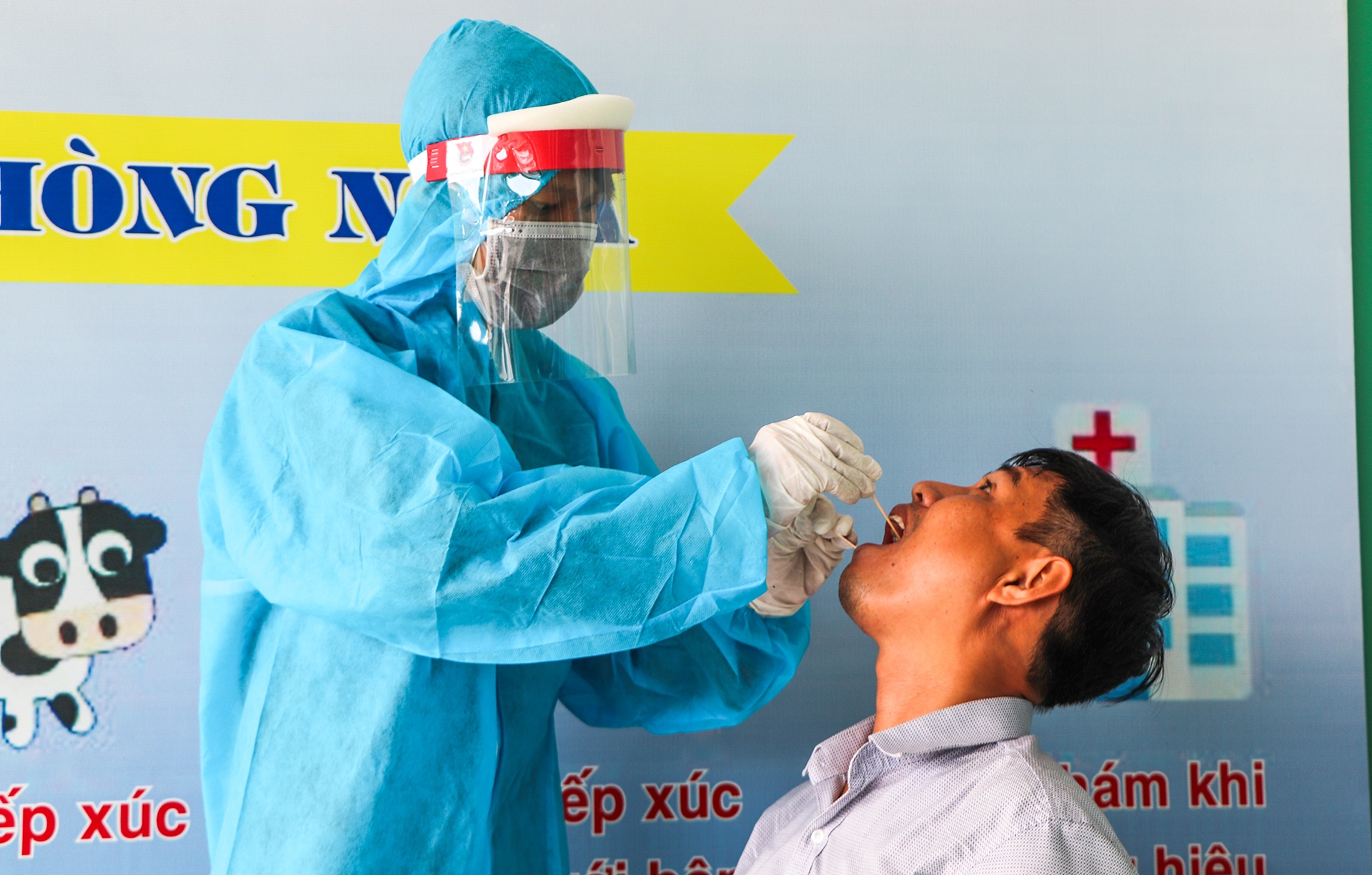 23 thi sinh thi tot nghiep THPT o Quang Nam am tinh voi SARS-CoV-2 hinh anh