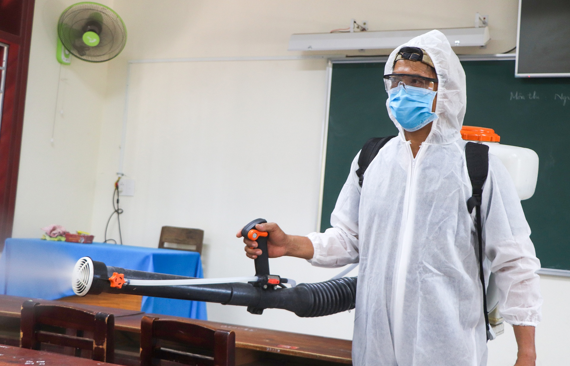 khử khuẩn trường học  ảnh 6 khu khuan truong hoc anh 6
