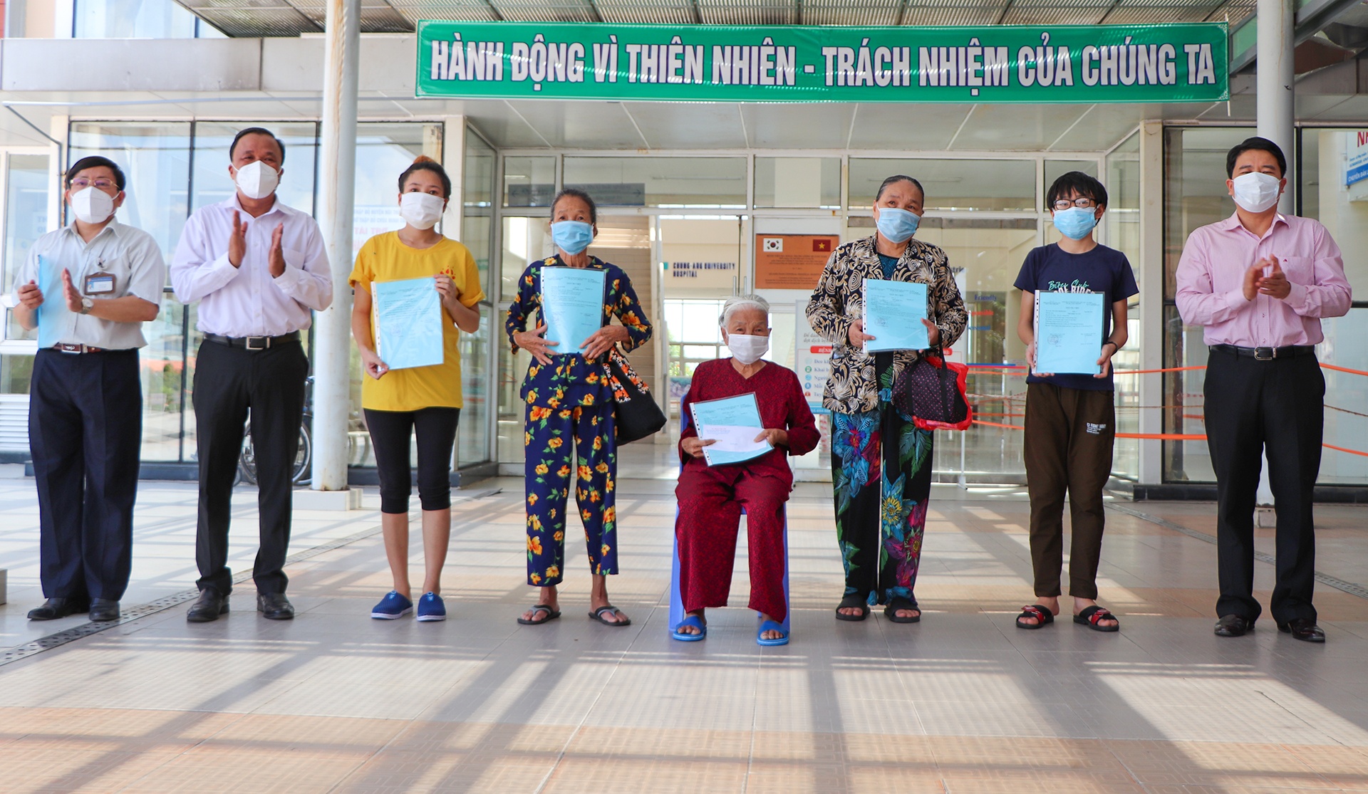 benh nhan 100 tuoi mac Covid-19 anh 2