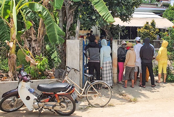 thiếu niên 16 tuổi tử vong trước nhà ảnh 1 thieu nien 16 tuoi tu vong truoc nha anh 1