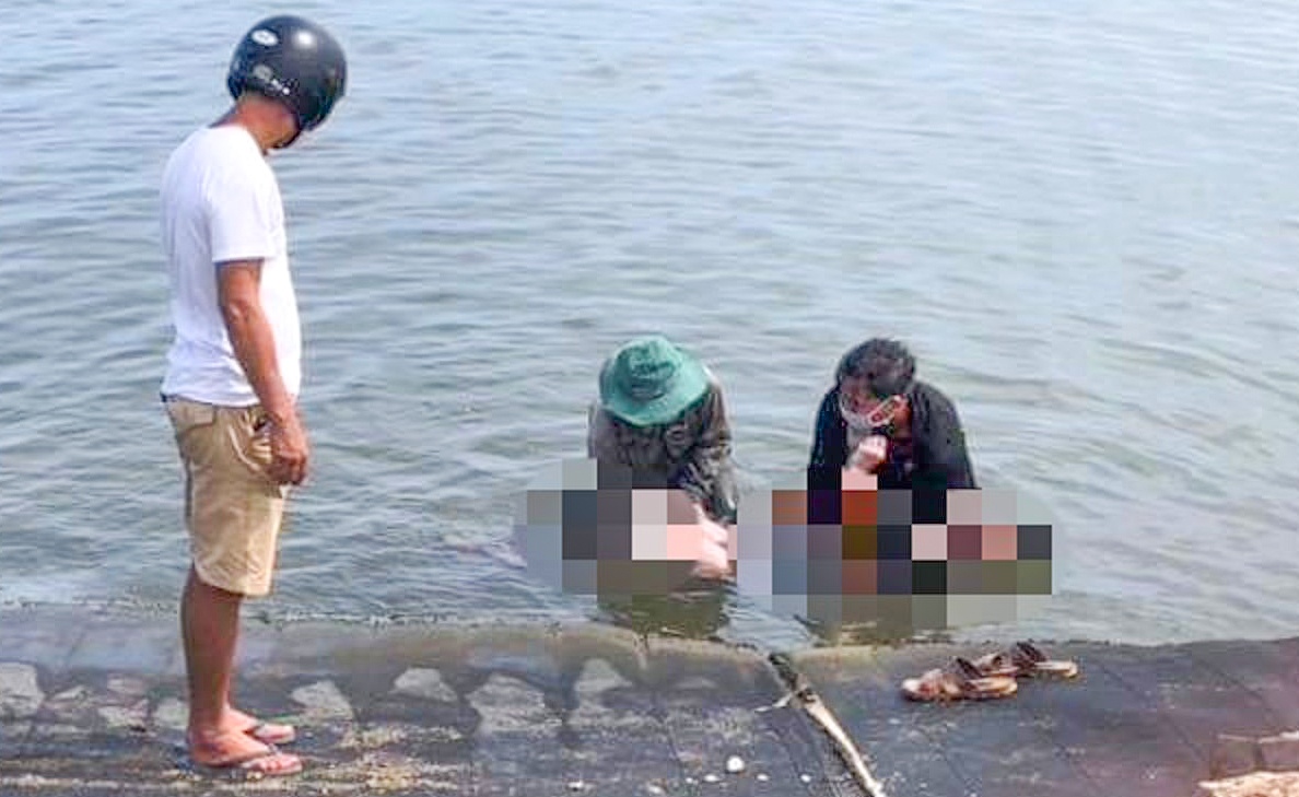 thi the nam sinh lop 10 tren song anh 1