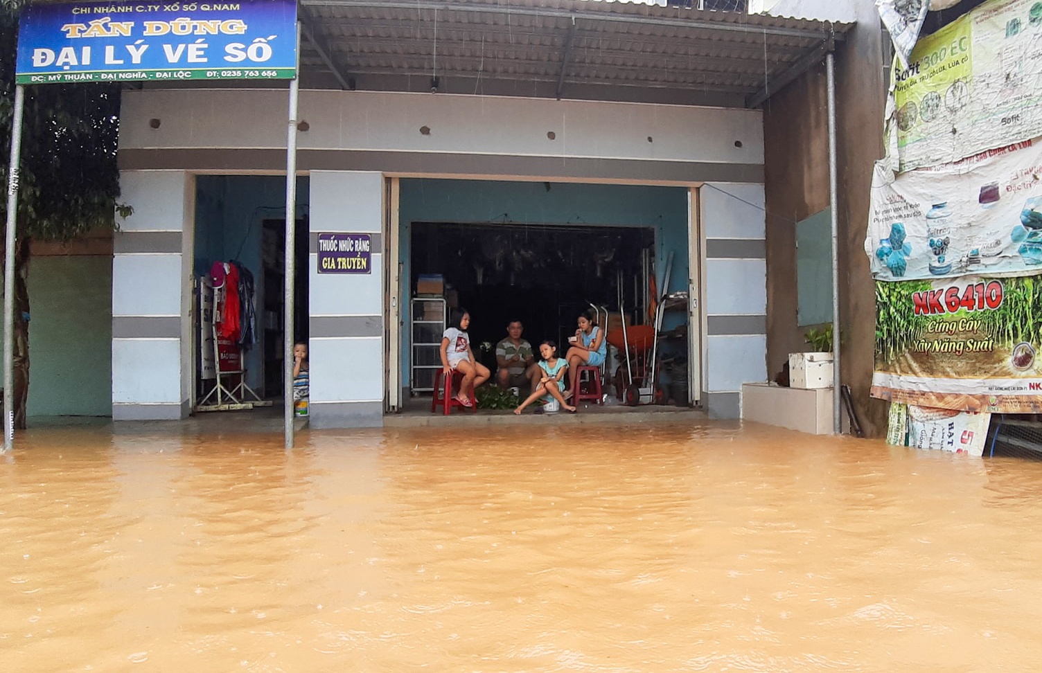 mua lu lich su o Mien Trung anh 5