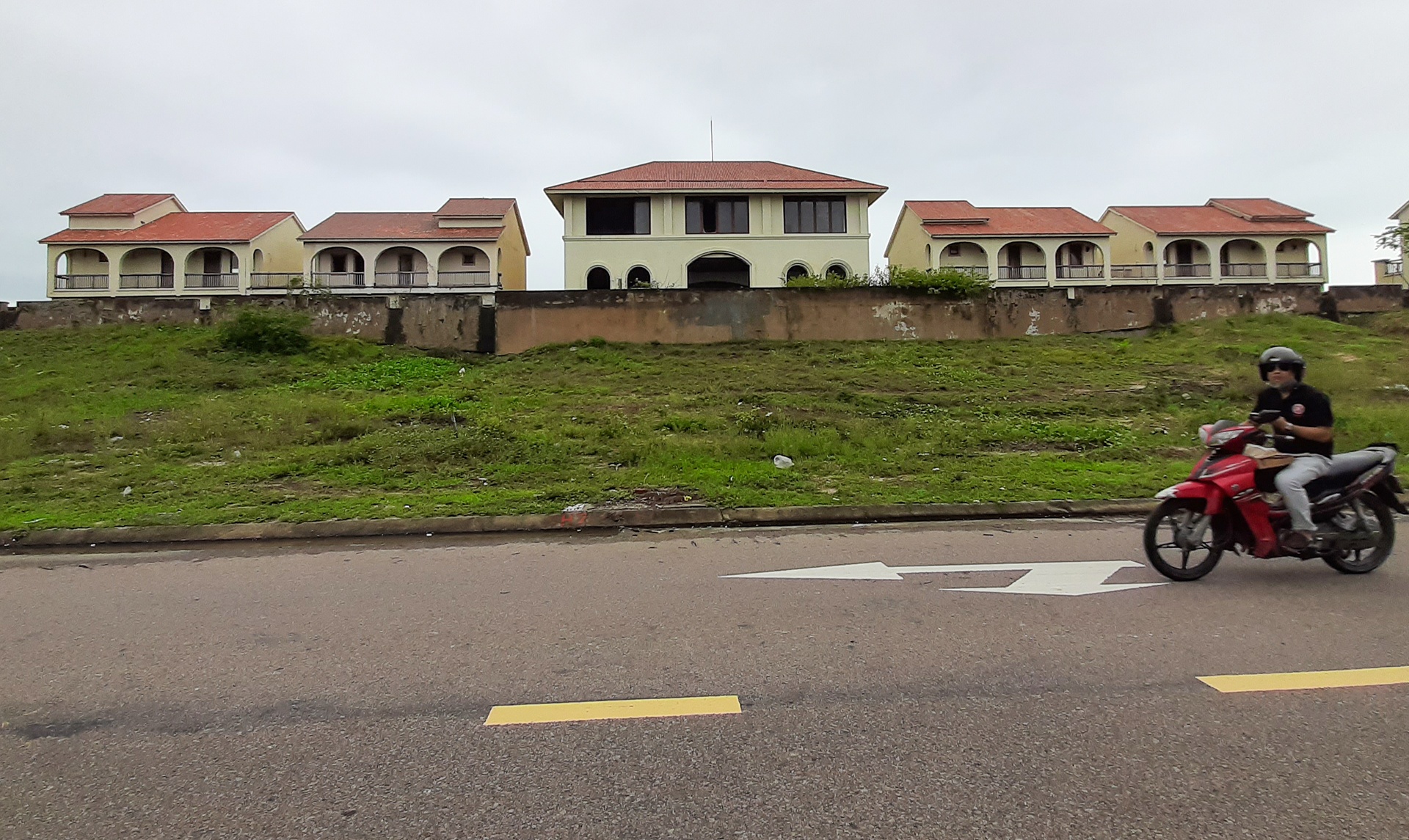 resort tram ty o Hoi An bi song danh sat lo anh 3