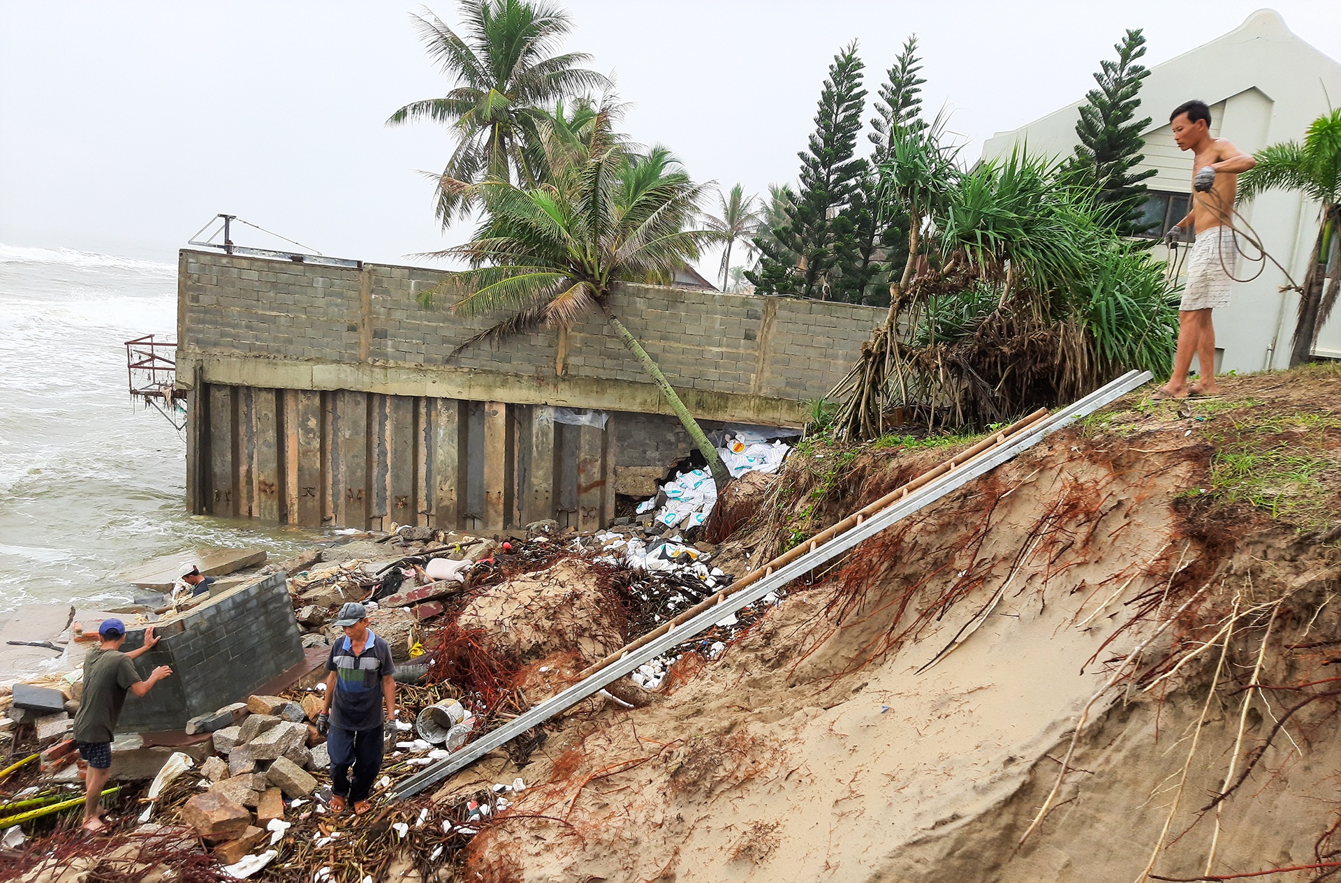 resort tram ty o Hoi An bi song danh sat lo anh 12