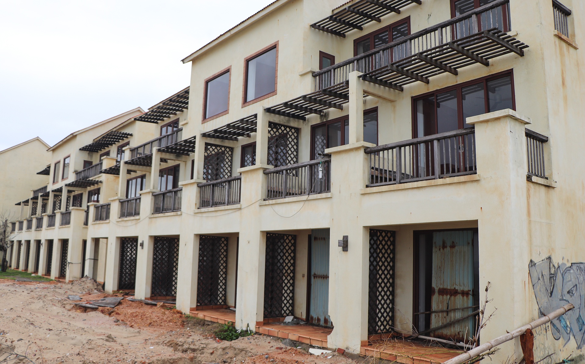 resort tram ty o Hoi An bi song danh sat lo anh 5