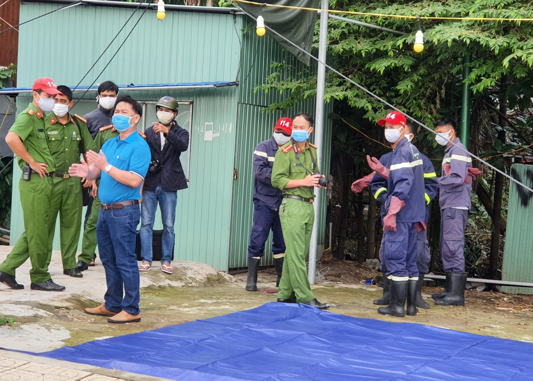 Phat hien thi the nguoi phu nu duoi muong nuoc sau 11 ngay mat tich hinh anh