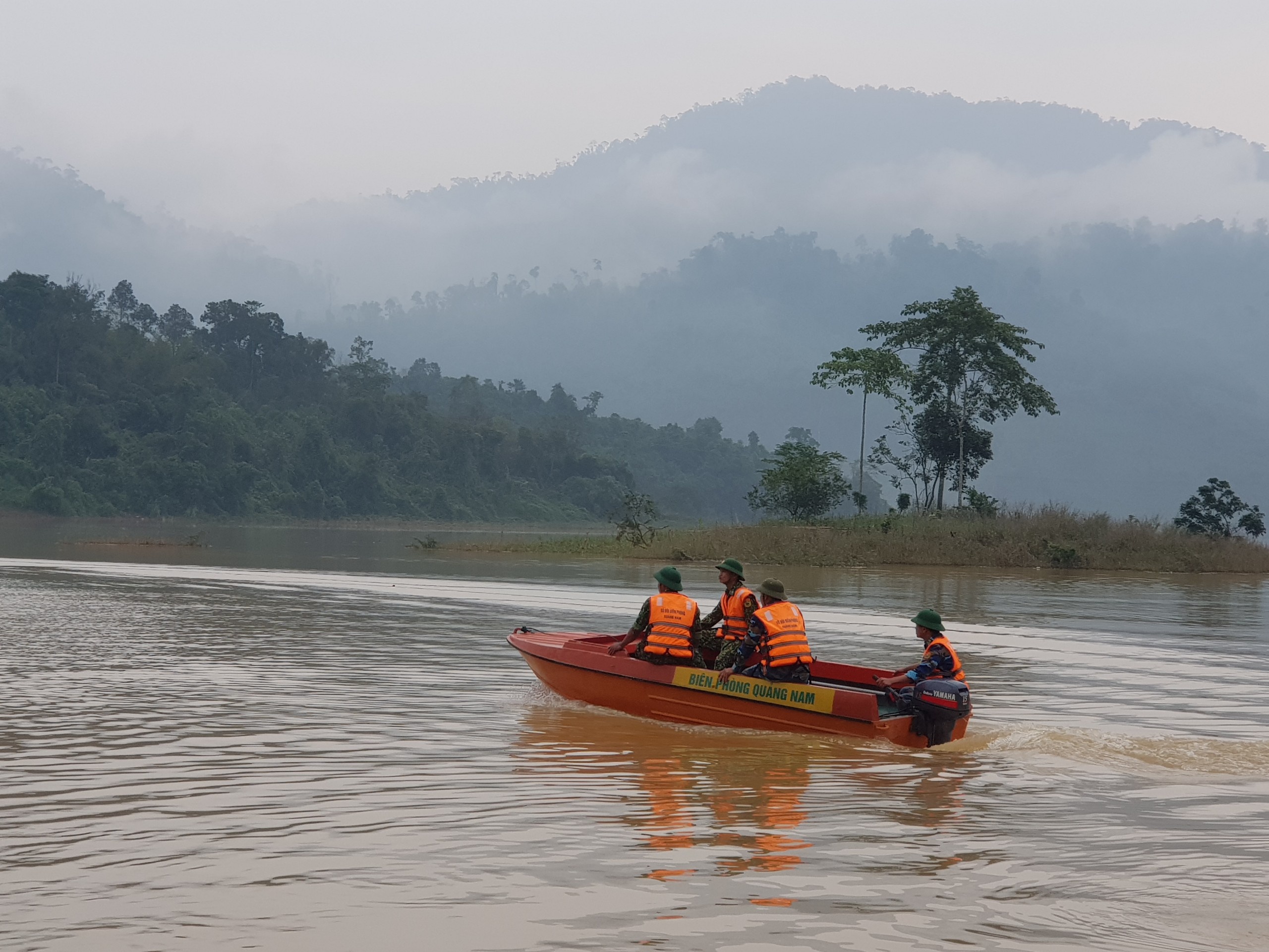 sat lo dat o Tra Leng anh 1