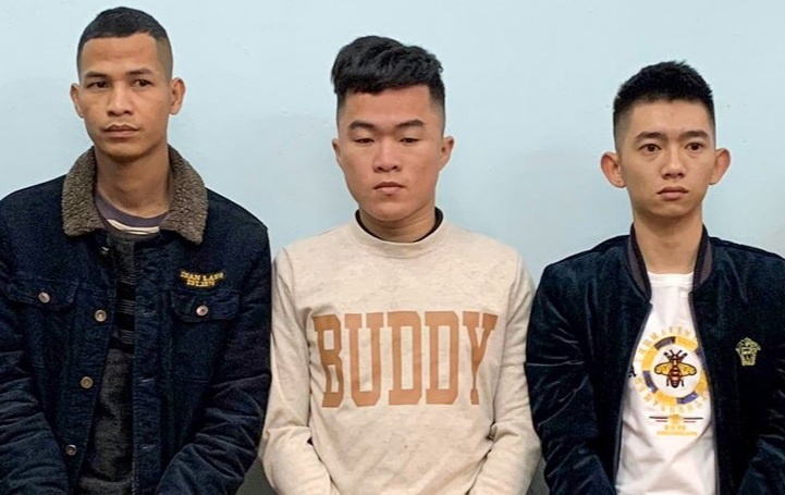 Bat 7 nghi pham cuop vang, oto khi danh bac hinh anh