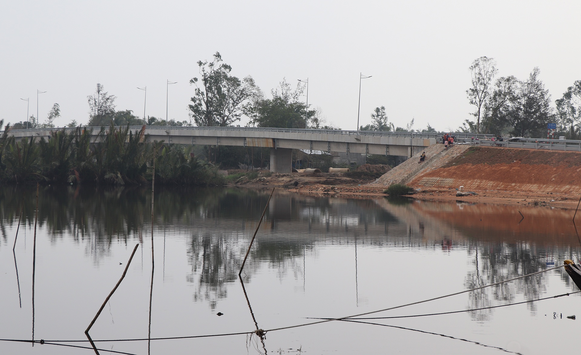 cau 43 ty khong co duong dan anh 2