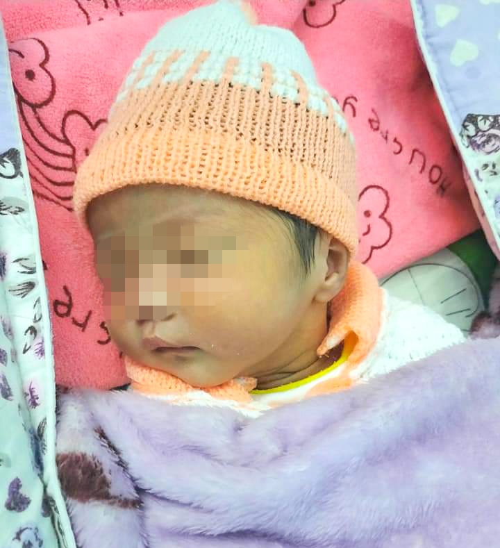 be gai so sinh bi bo roi anh 1