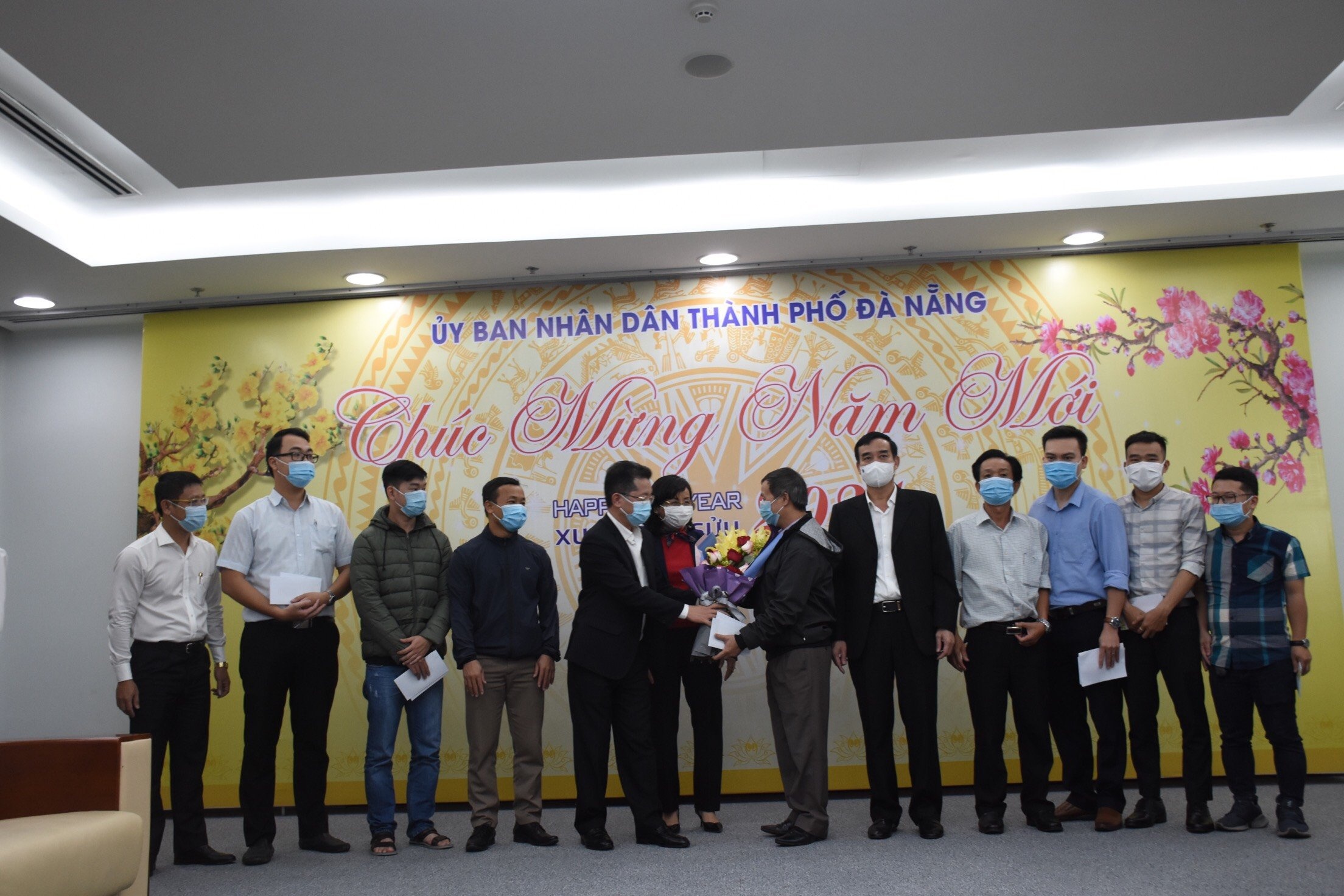 bac si o Da Nang giup Gia Lai chong dich anh 1