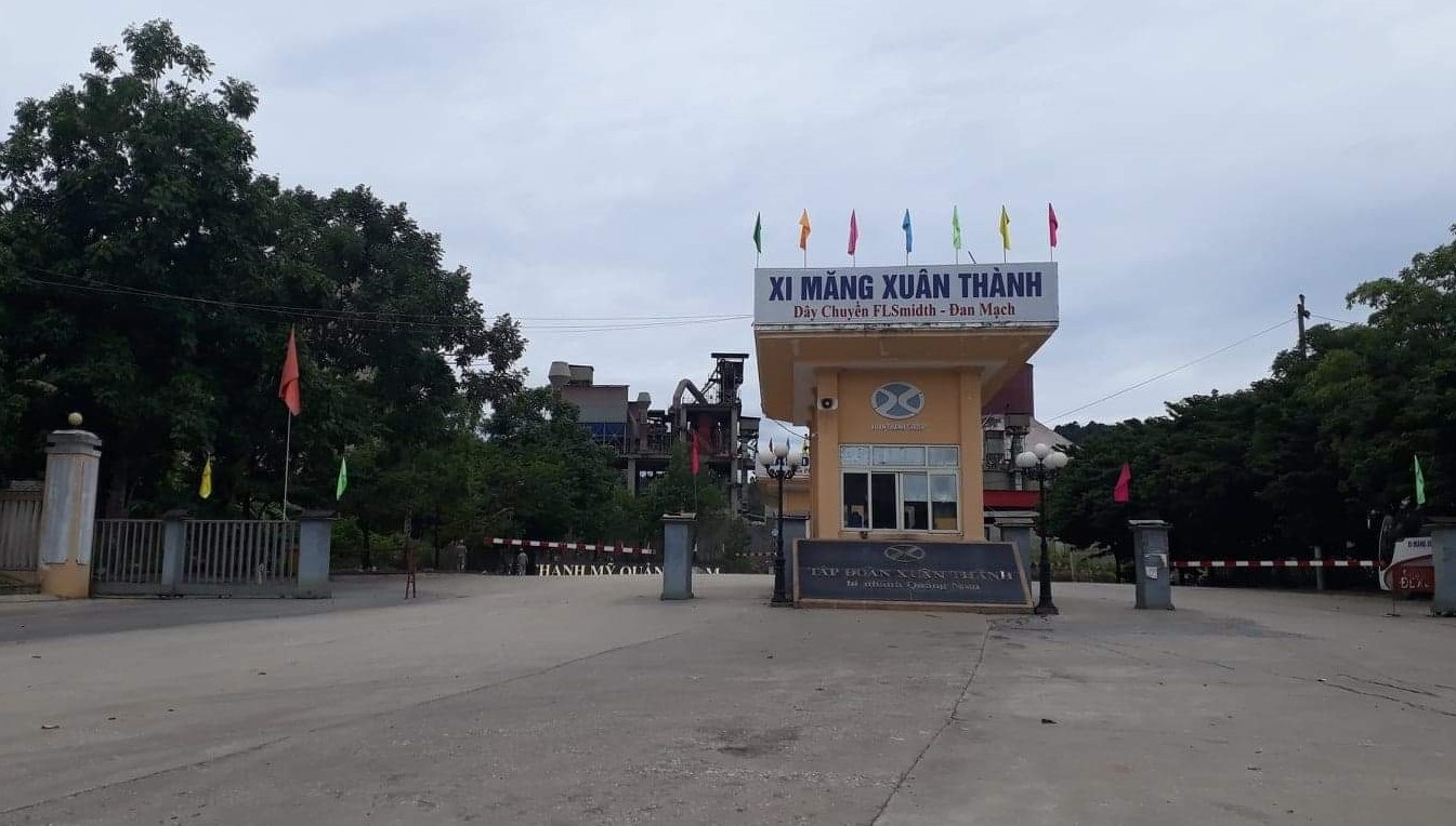 cach ly 64 cong nhan nha may xi mang Xuan Thanh anh 1