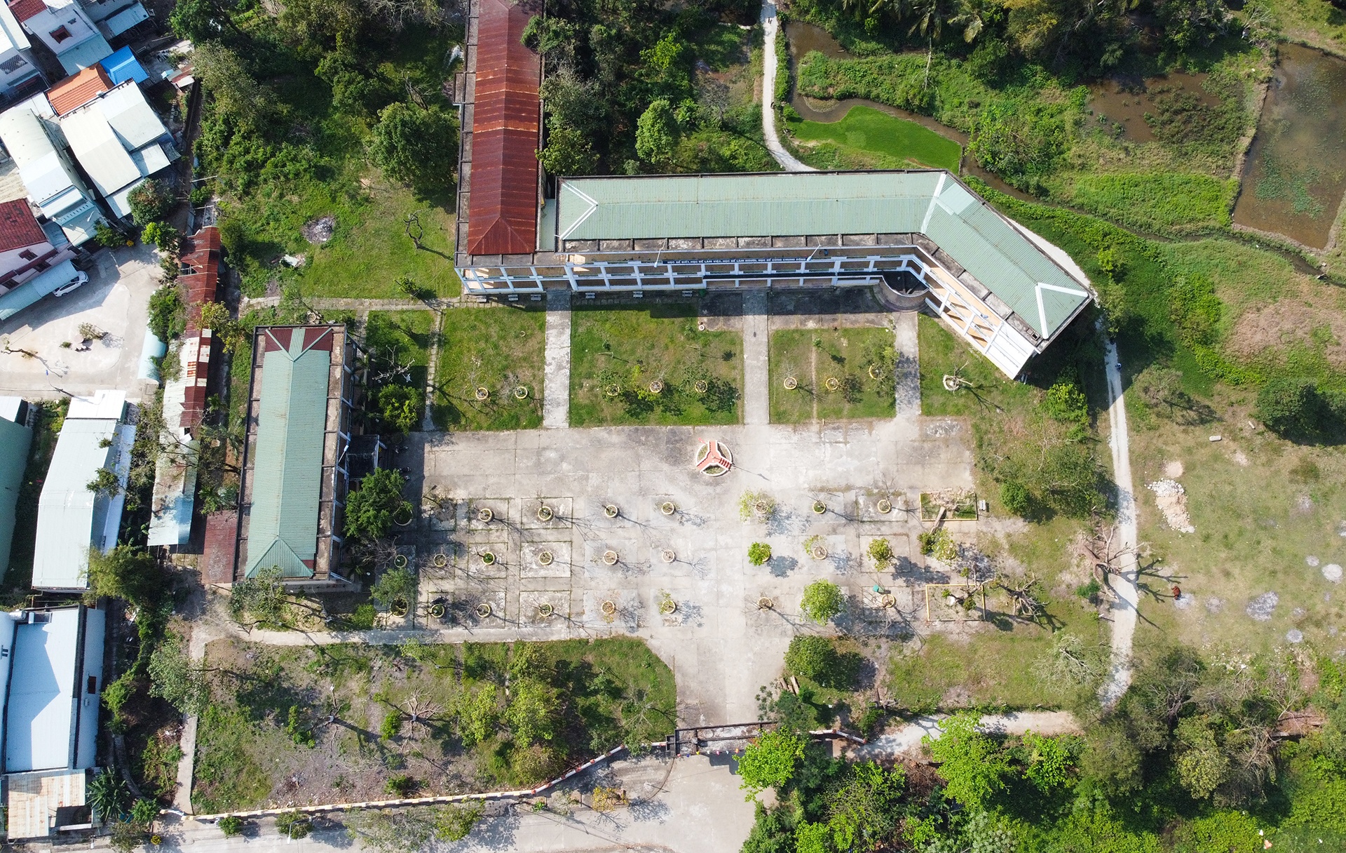 trung tam xuong cap vi bi bo hoang anh 1