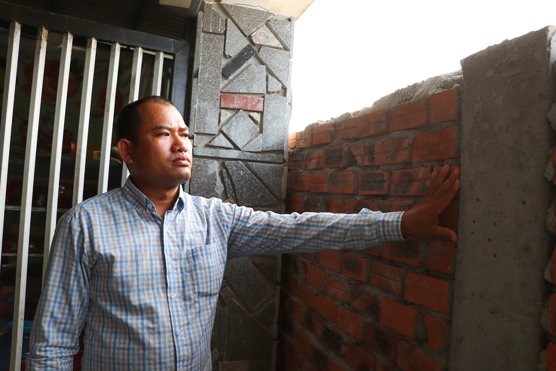 xay tuong chan nha dan anh 4