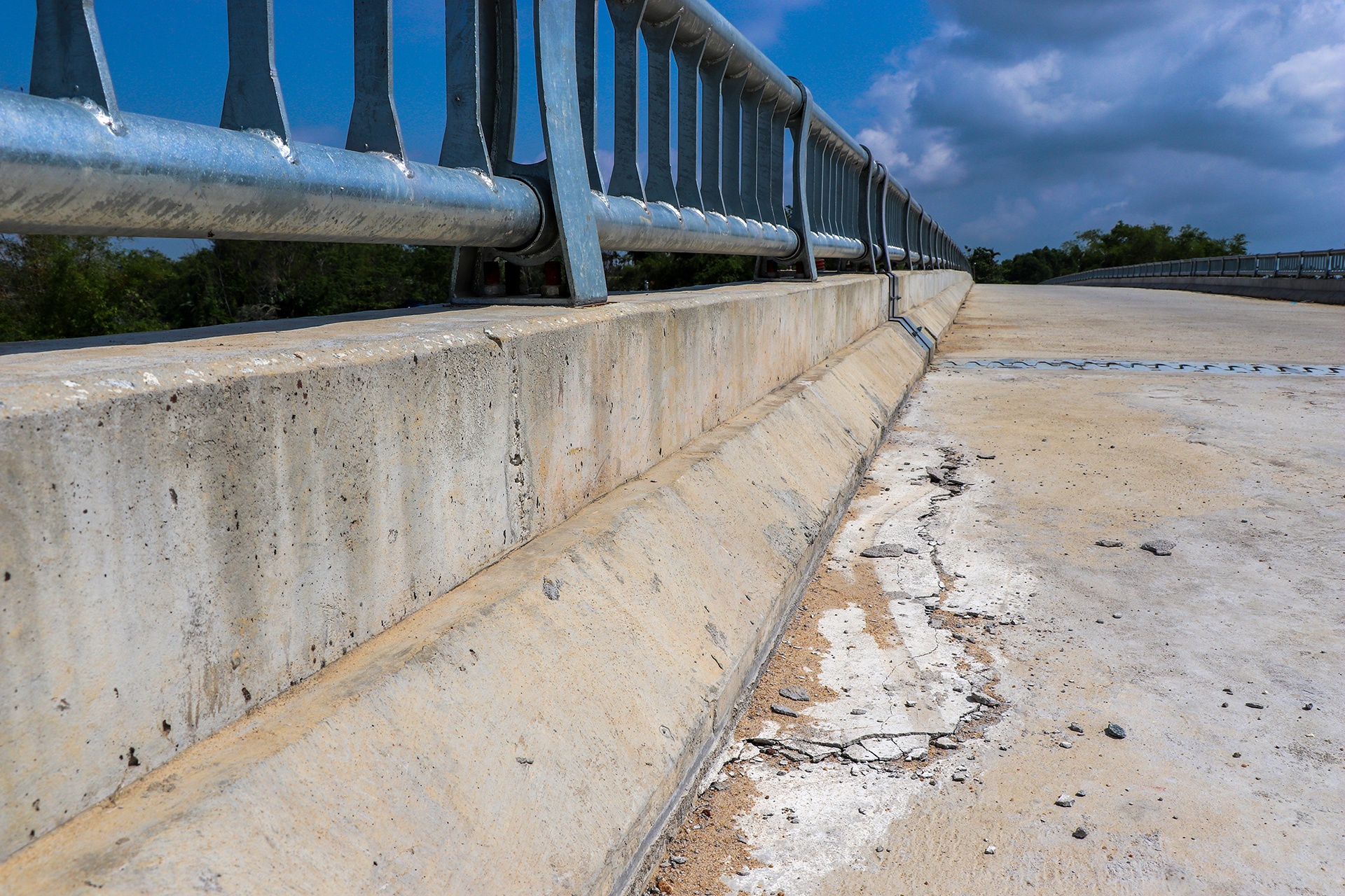 cau 51 ty khong co duong dan anh 9