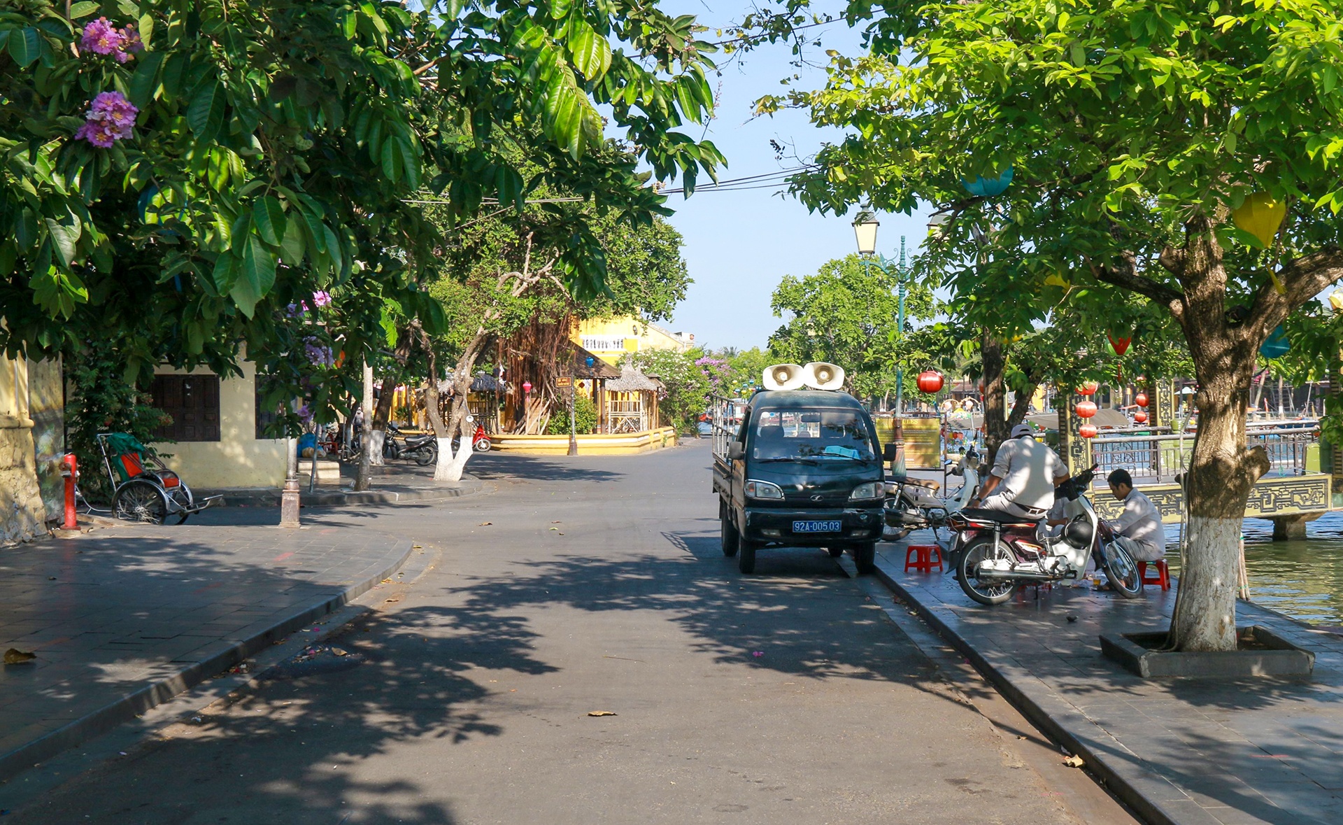 Hoi An vang lang vi ca mac Covid-19 anh 8