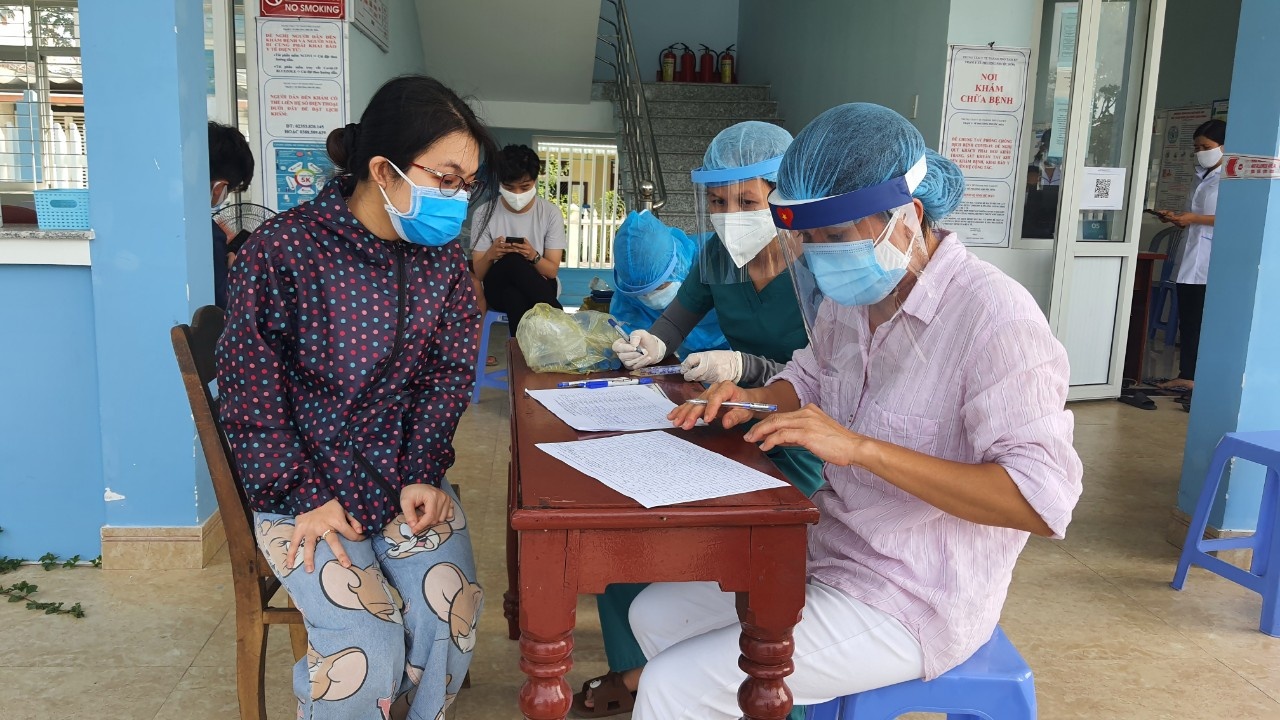 nữ nhân viên bán hàng ở Đà Nẵng dương tính với SARS-CoV-2 ảnh 1 nu nhan vien ban hang o Da Nang duong tinh voi SARS-CoV-2 anh 1