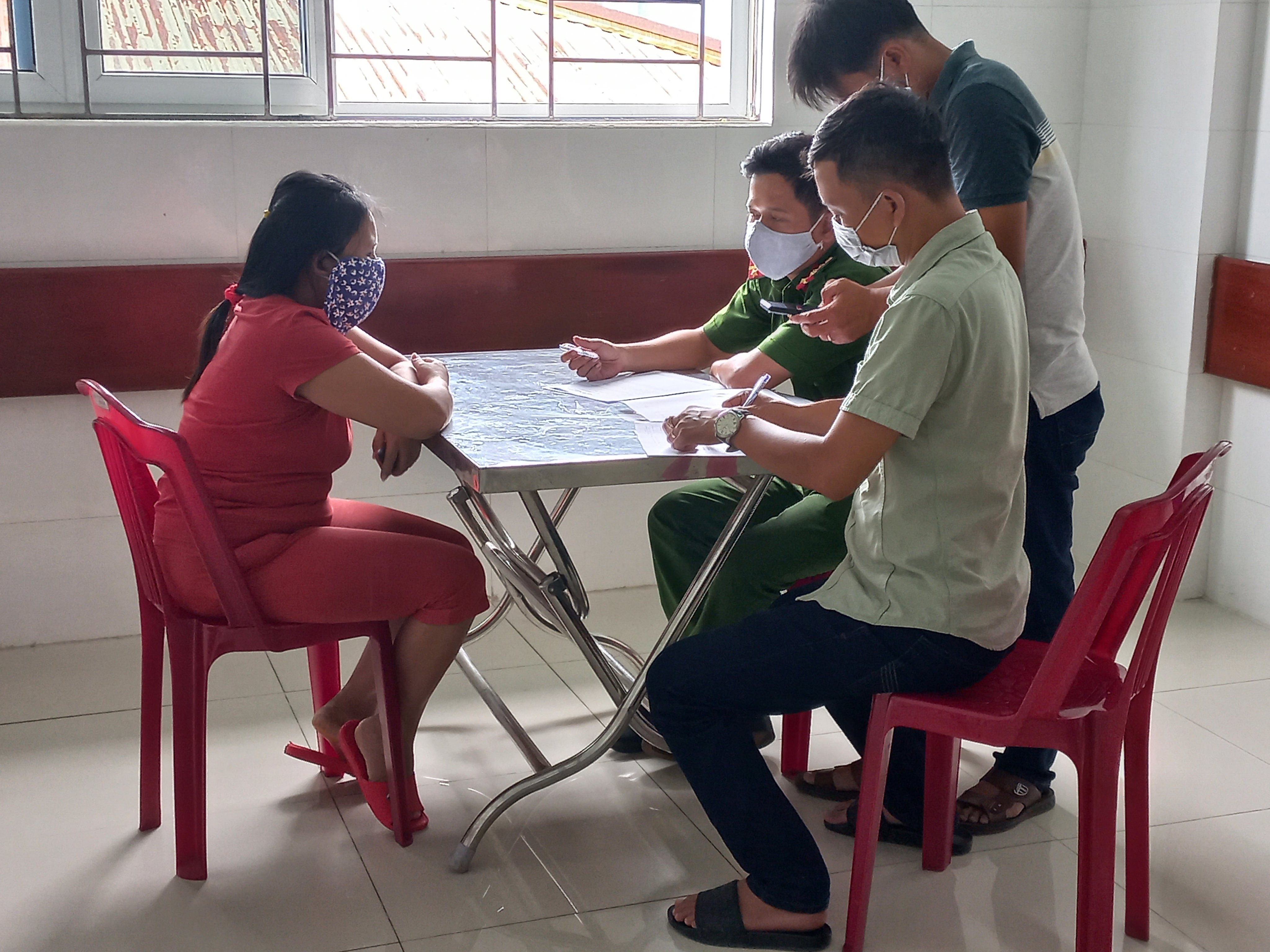 me danh con trai 11 thang tuoi anh 1