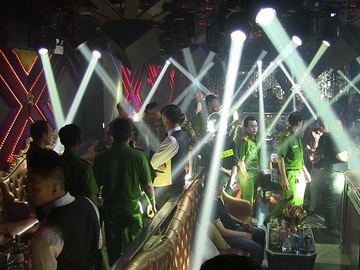 11 nguoi phe ma tuy o quan karaoke giua dich Covid-19 hinh anh