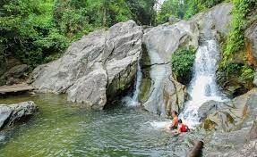 Co gai bi da roi trung dau, tu vong hinh anh