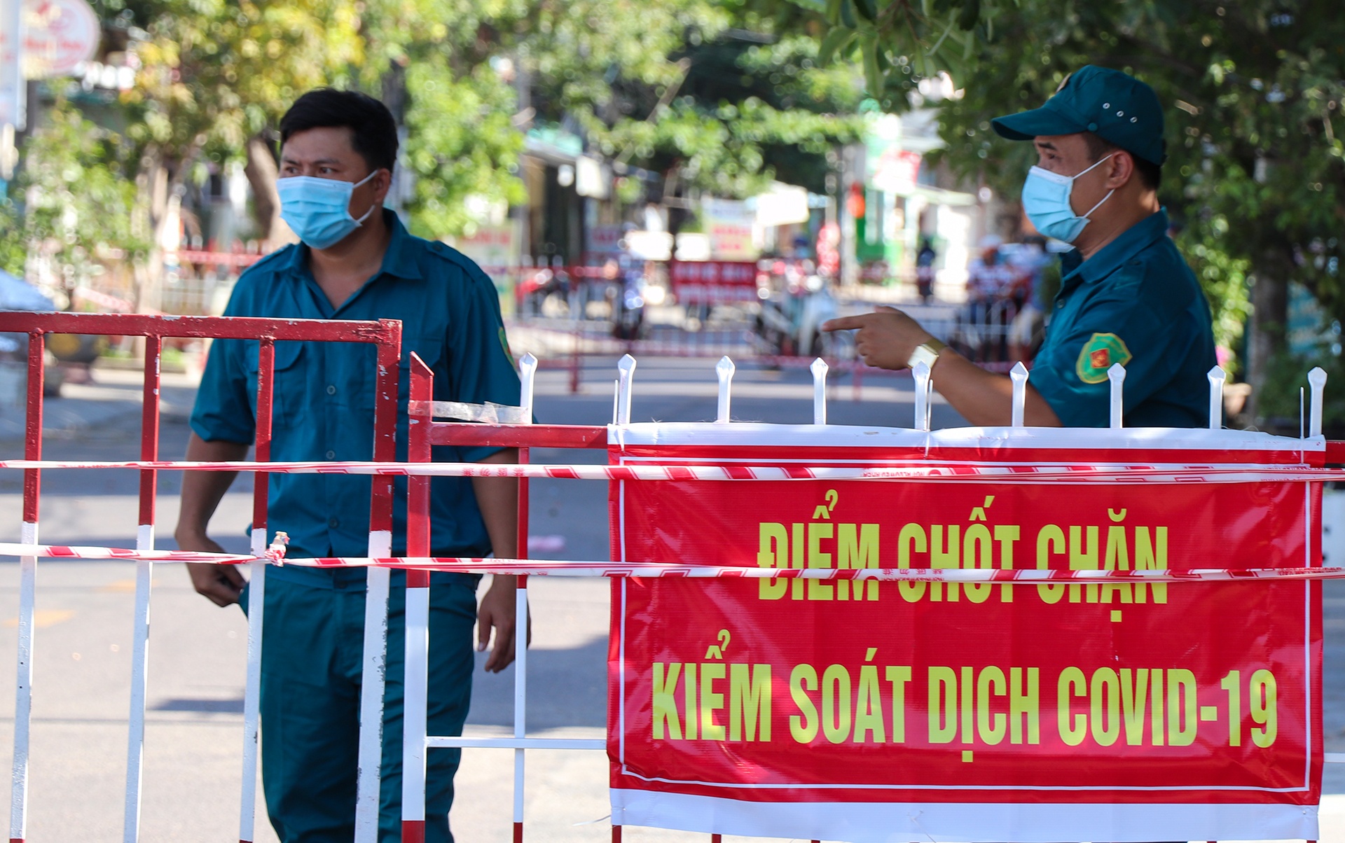 TP Tam Ky phong toa mot phan duong Nguyen Thai Hoc do co ca nhiem nCoV hinh anh