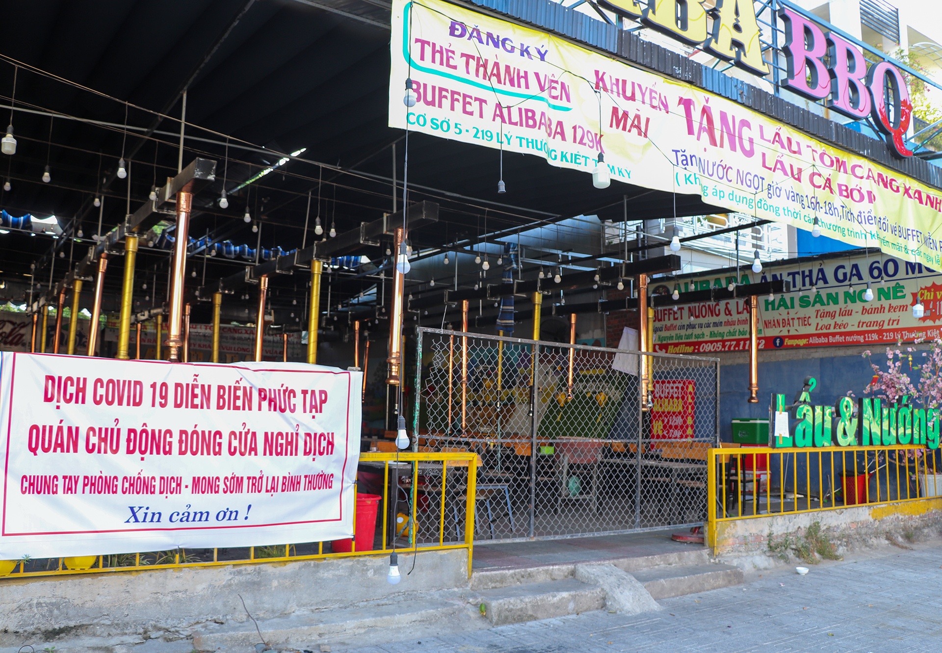 TP Tam Ky yeu cau nguoi dan khong ra duong anh 1