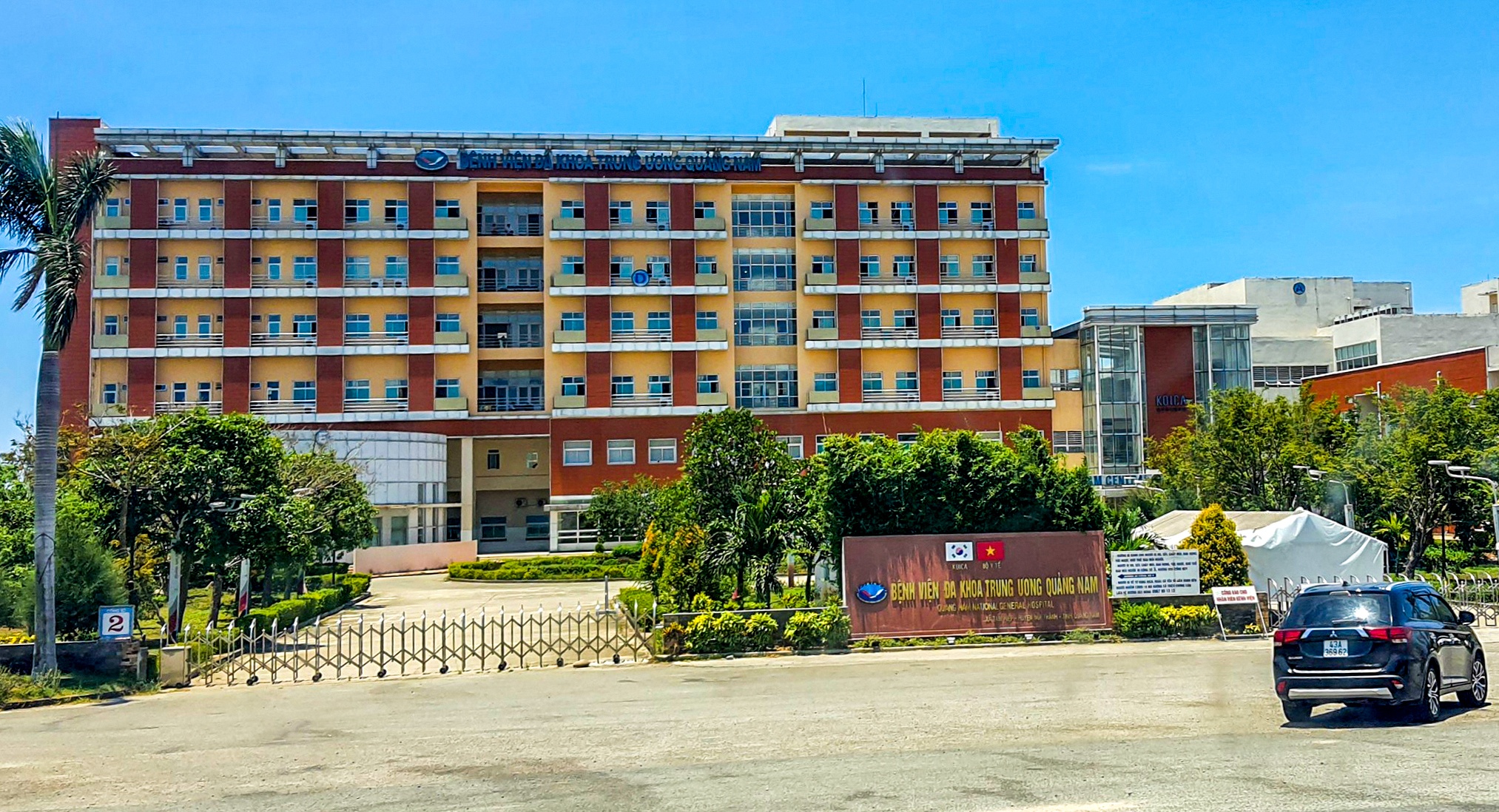 benh vien da khoa trung uong Quang Nam bi phong toa anh 1