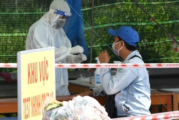 Can bo van phong HDND TP Da Nang gui thu xin loi nu nhan vien y te hinh anh