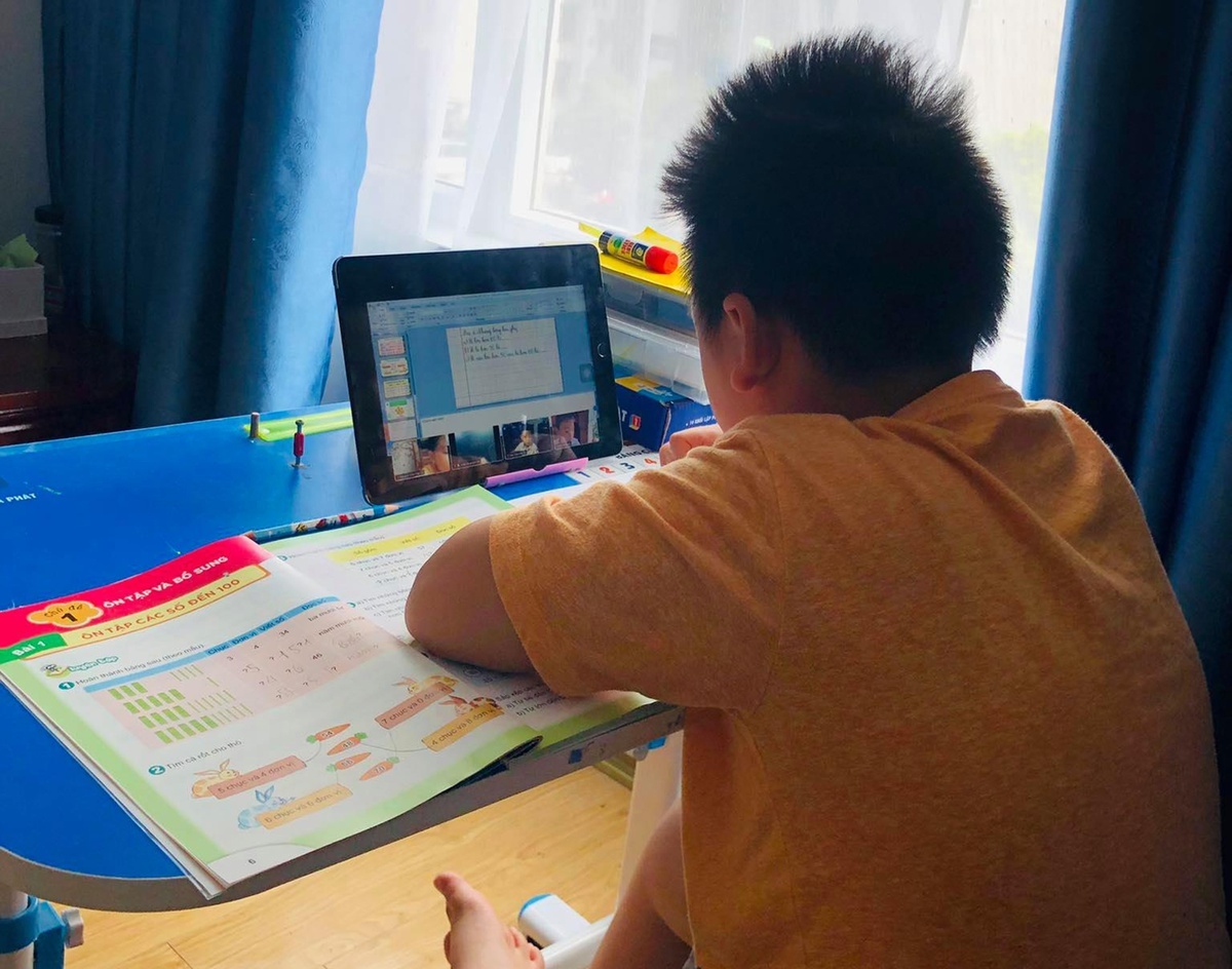 Hoc sinh Da Nang thieu sach anh 2