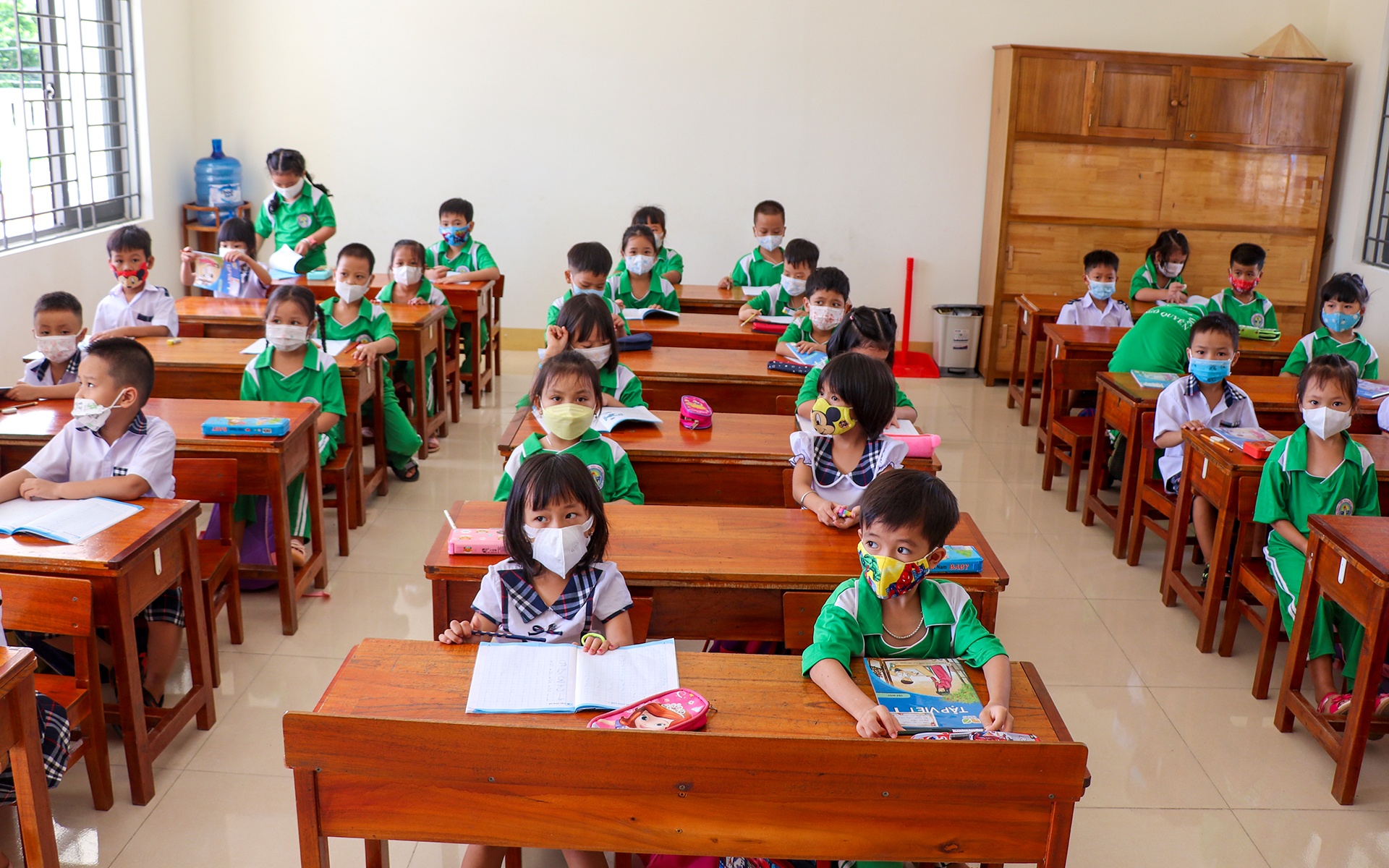 Don hoc sinh tu vung dich ve nhap hoc anh 1