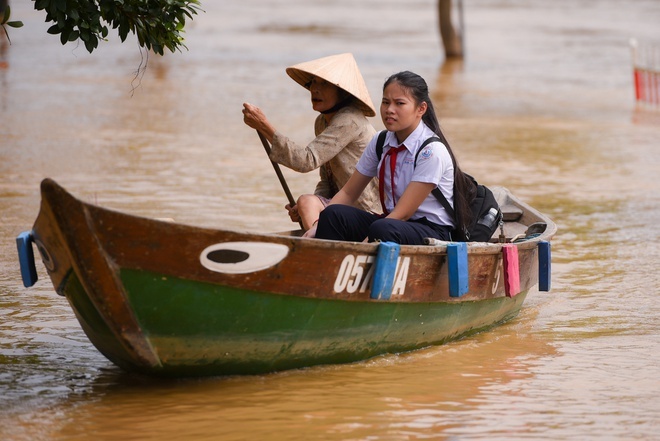Hoi An cho hoc sinh mam non, tieu hoc nghi tranh bao Conson hinh anh