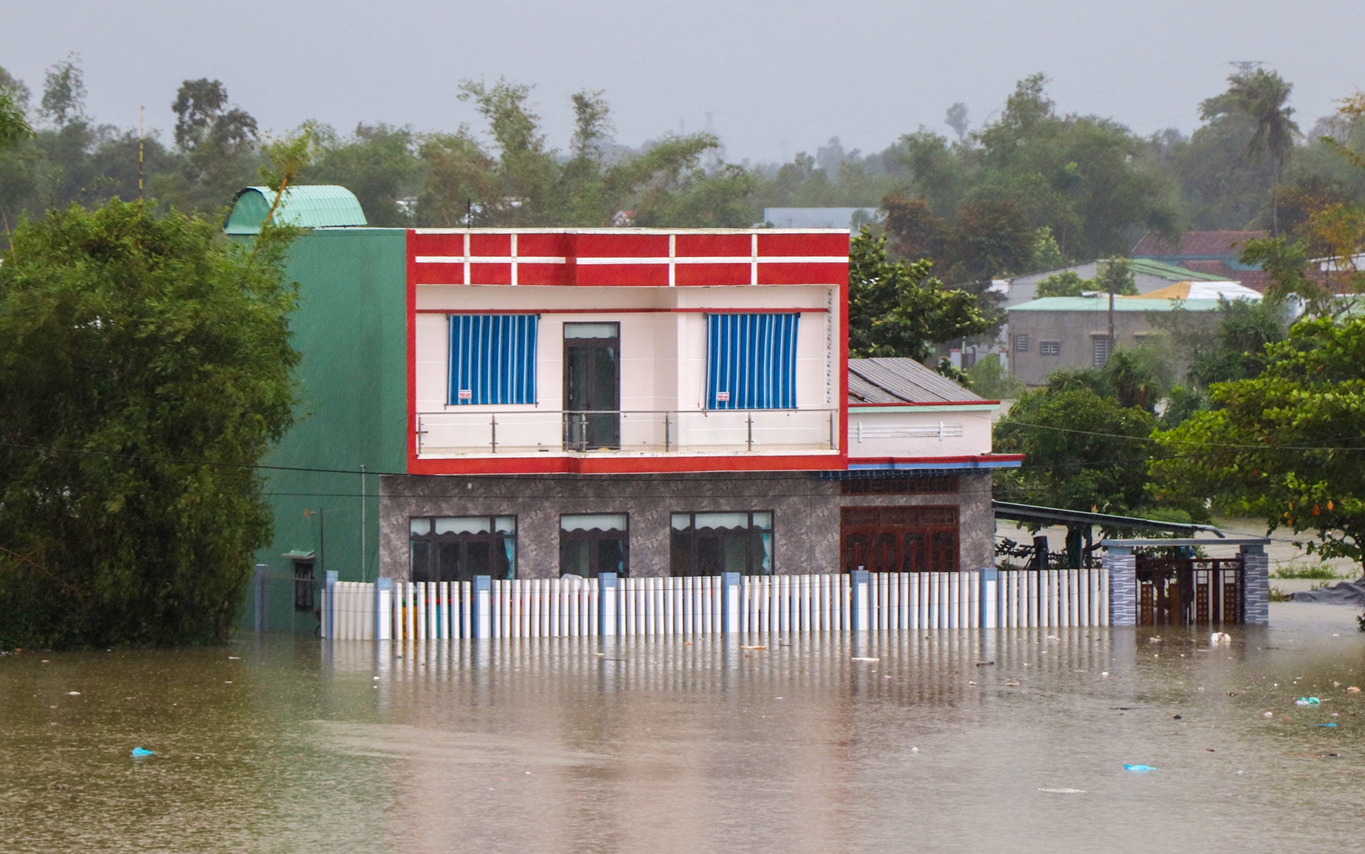 khu dan cu ngap hon 1 m o Quang Nam anh 2