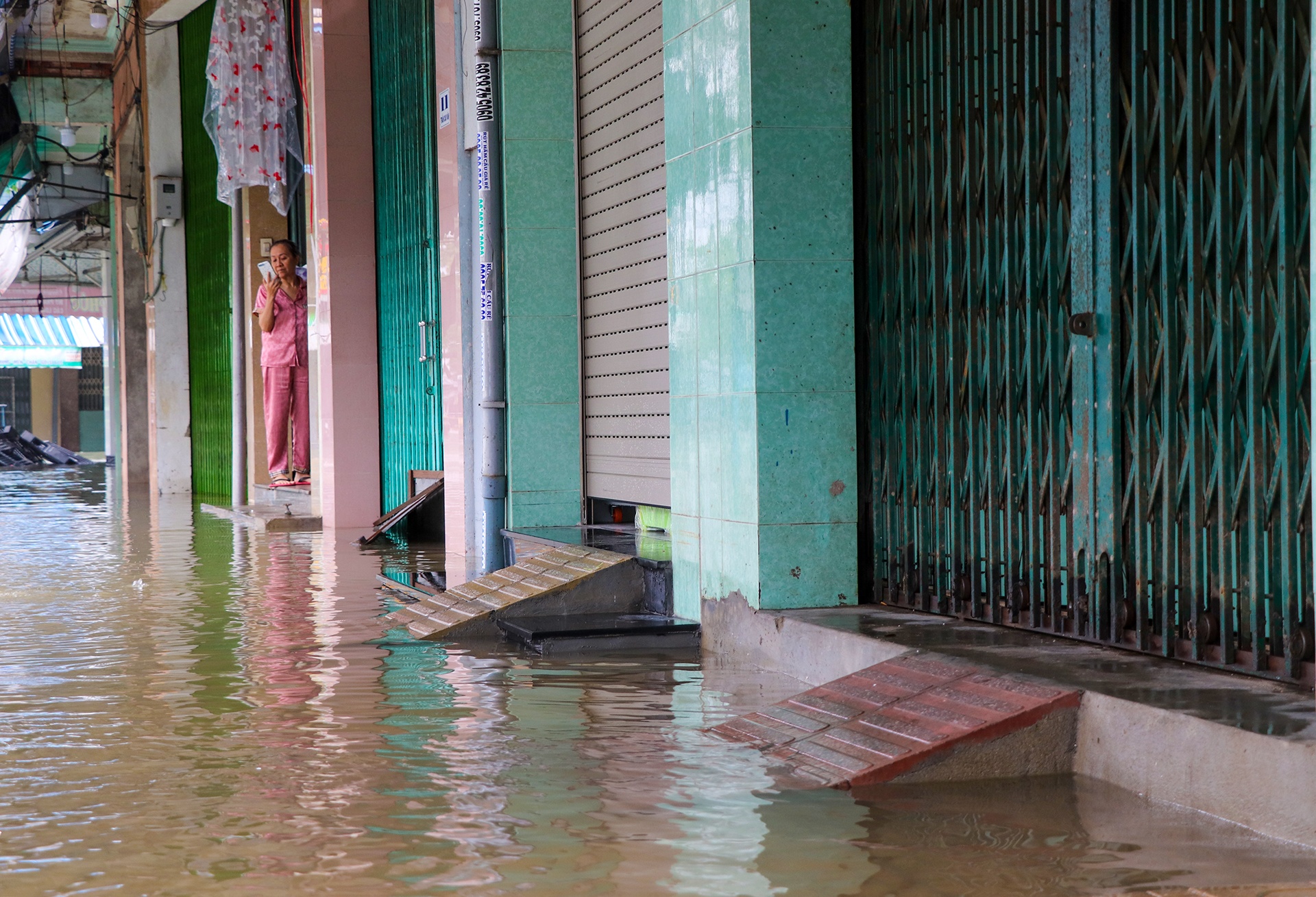 TP Tam Ky ngap trong bien nuoc anh 3