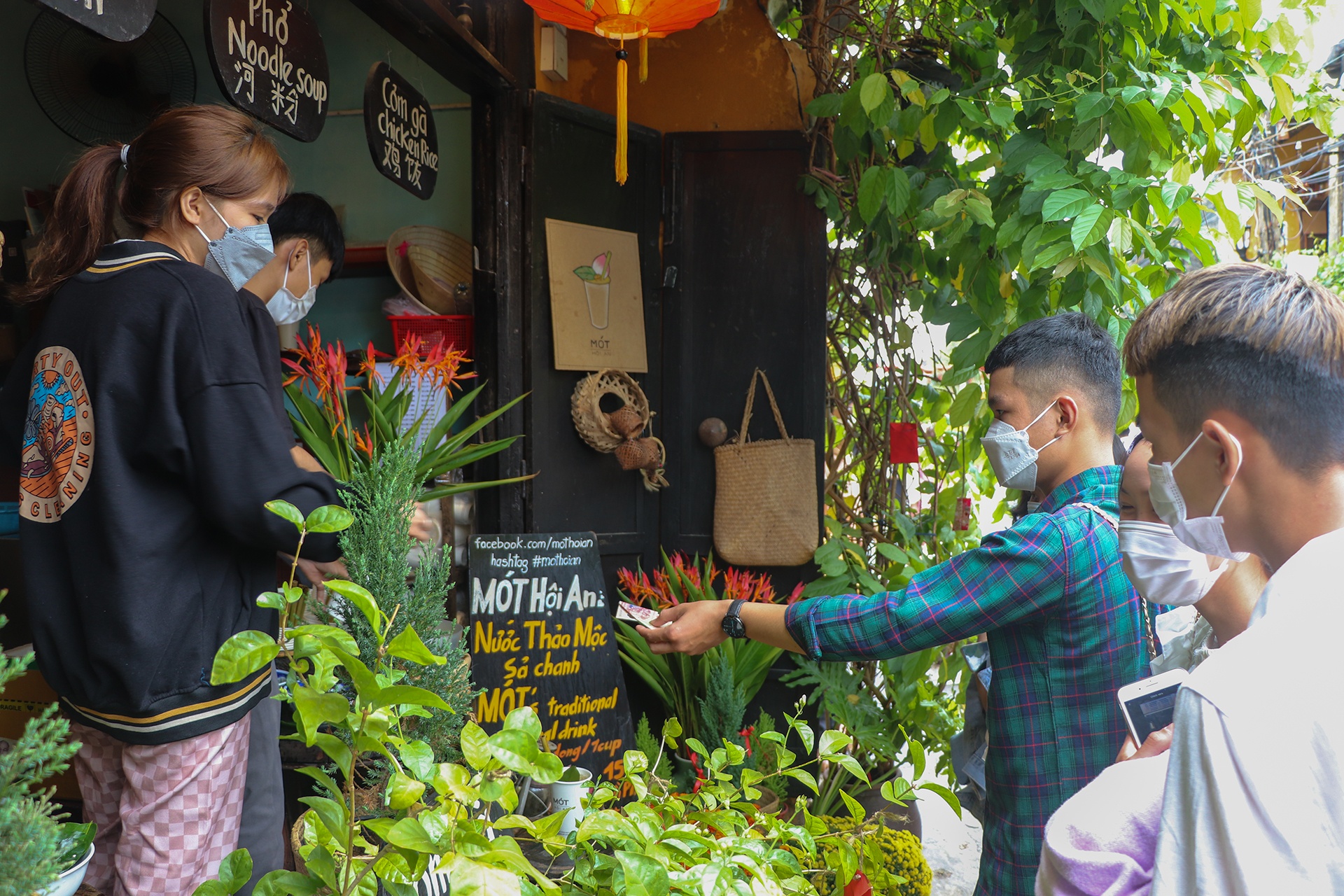 Hội An không nâng giá dịch vụ dịp Tết Nhâm Dần ảnh 2 Hoi An khong nang gia dich vu dip Tet Nham Dan anh 2