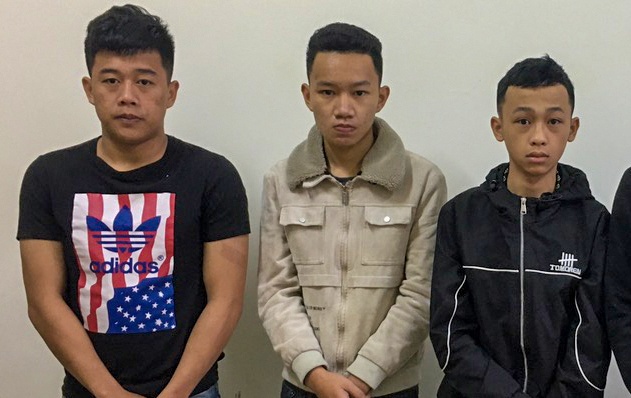 Tam giu nghi pham chem thanh nien roi tuong cao 5 m hinh anh