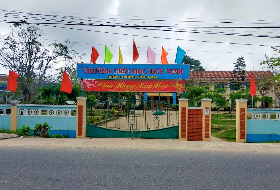 hon 800 hoc sinh o Quang Nam nghi hoc anh 1