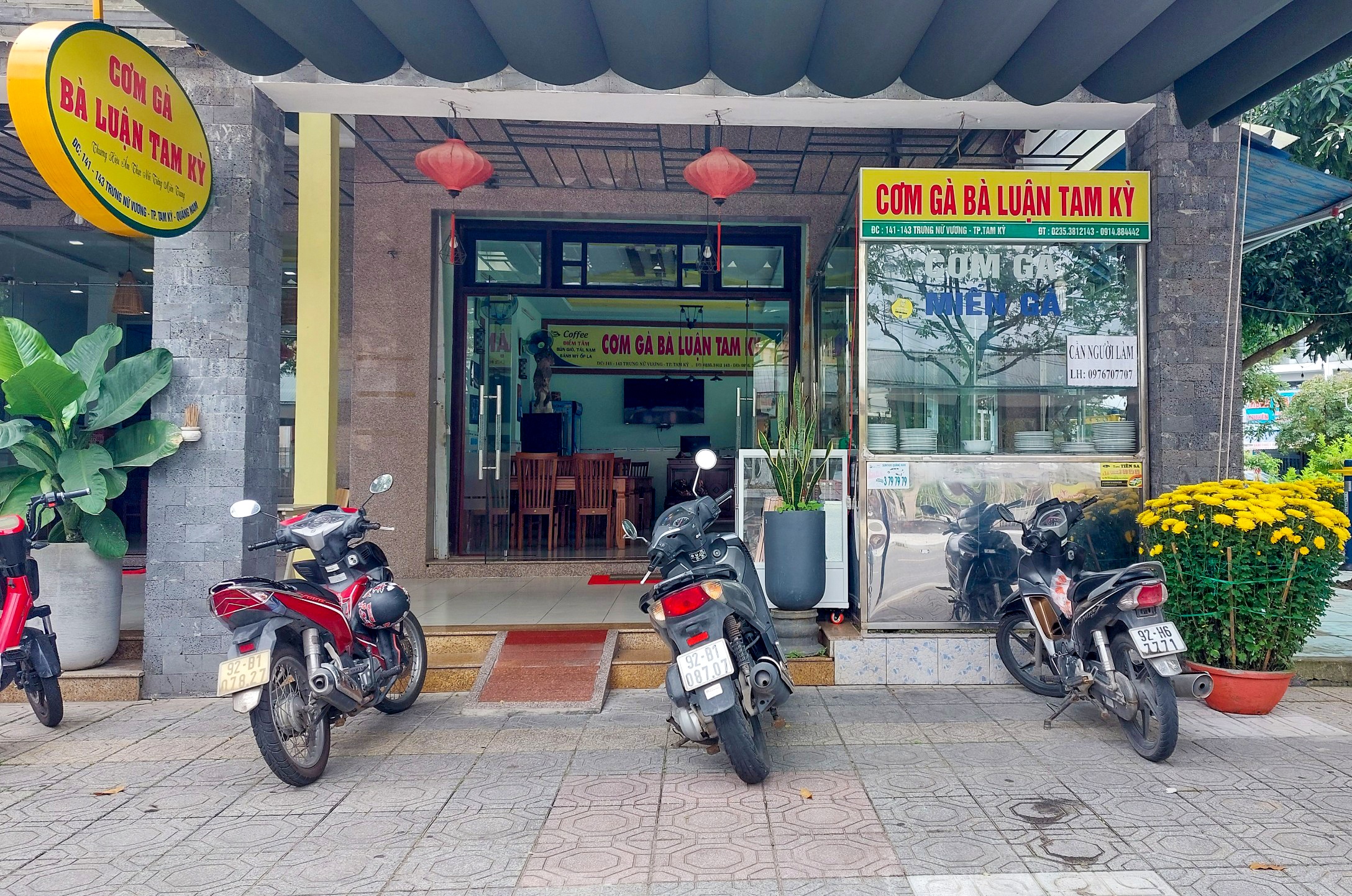 Kiem tra quan com ga o Tam Ky bi thuc khach to 'chat chem' hinh anh