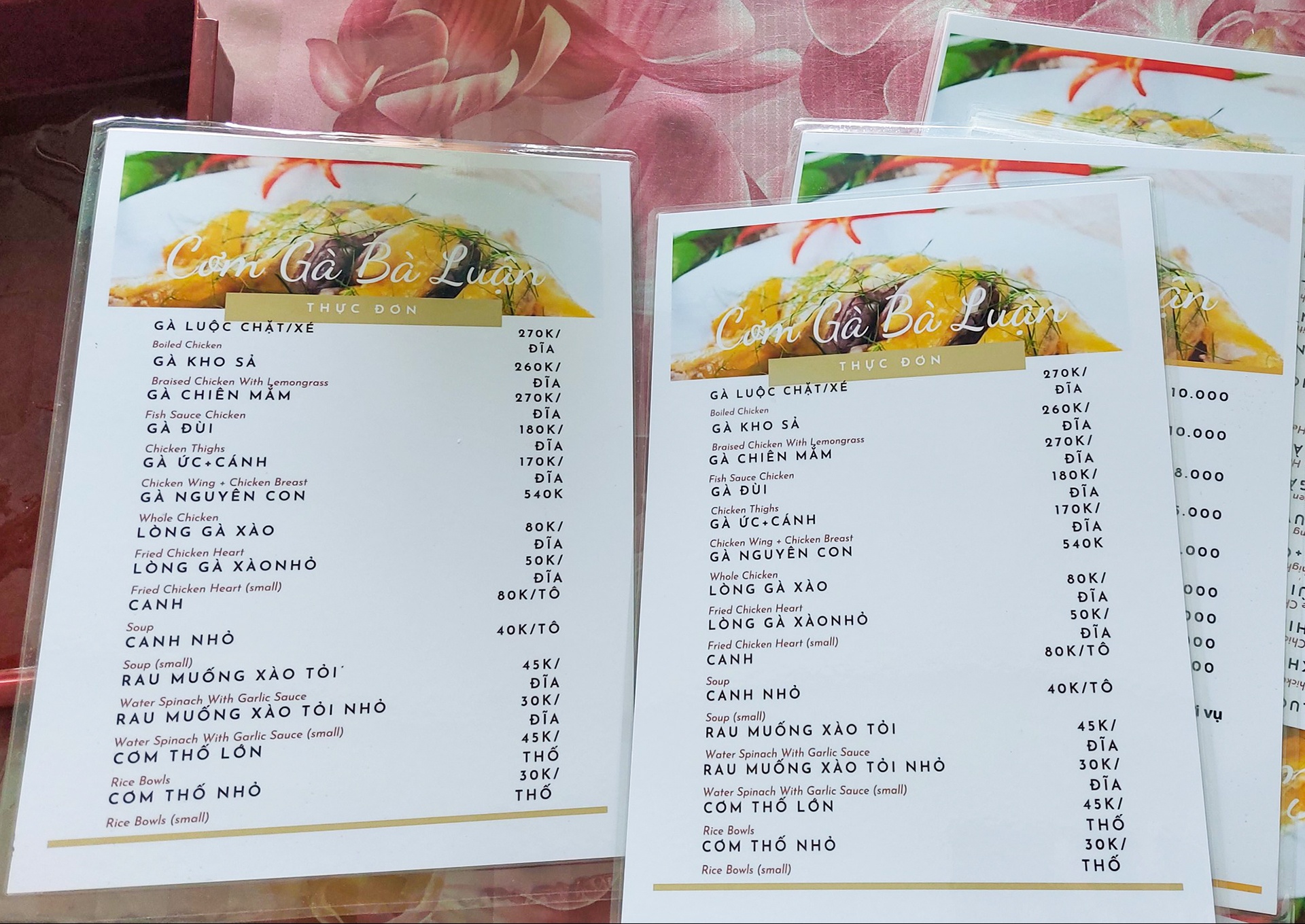 quan com ga chat chem du khach anh 2