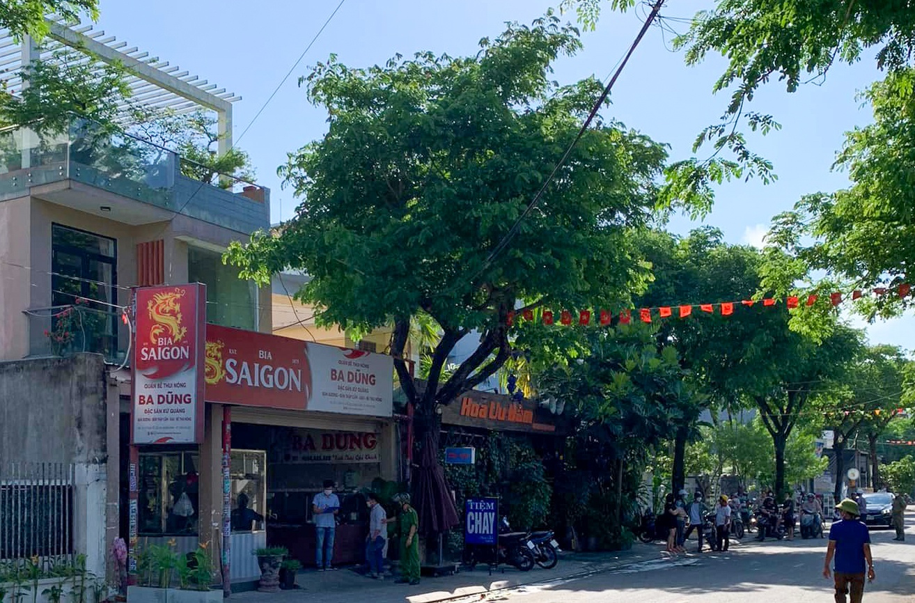 hai nguoi bi thuong sau vu no sung anh 1