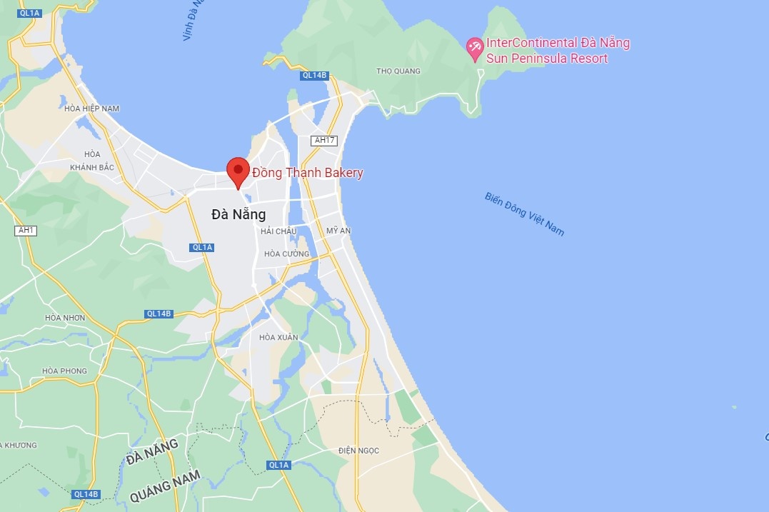 oto 7 cho lao vao tiem banh my anh 2