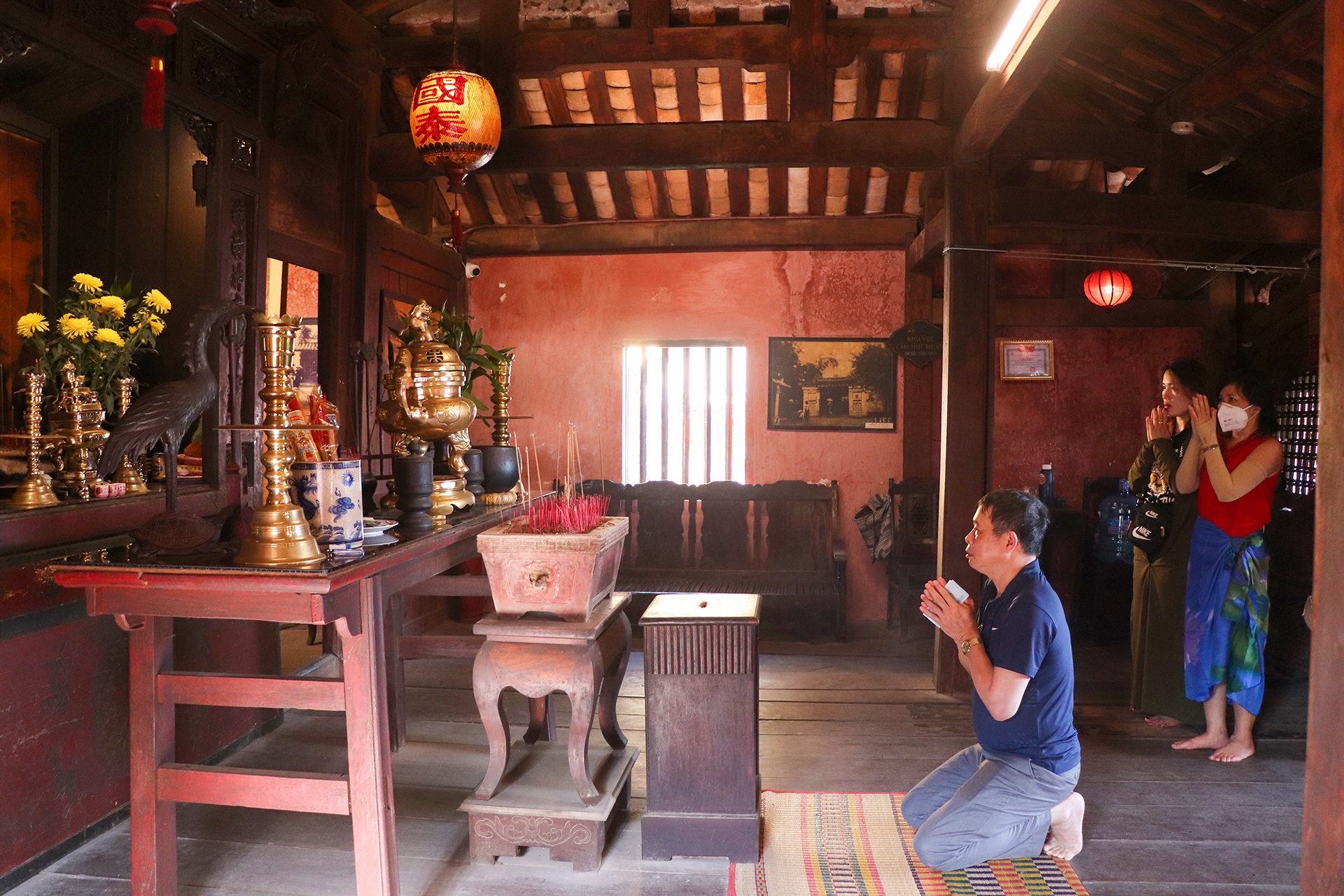 Hoi An dong du khach dip nghi le anh 3