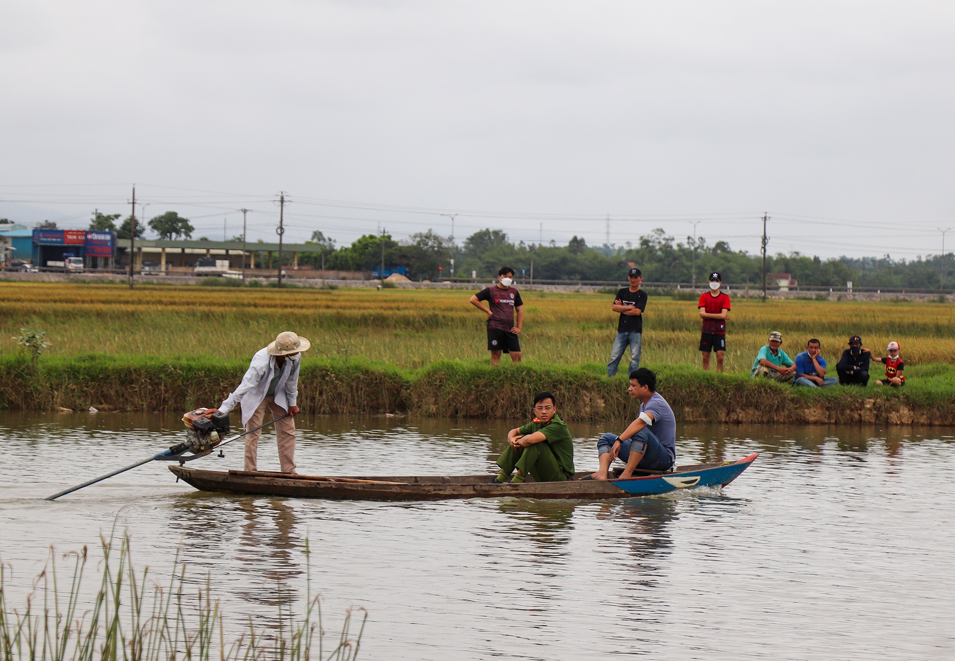 thi thể bị trói tay chân ảnh 6 thi the bi troi tay chan anh 6